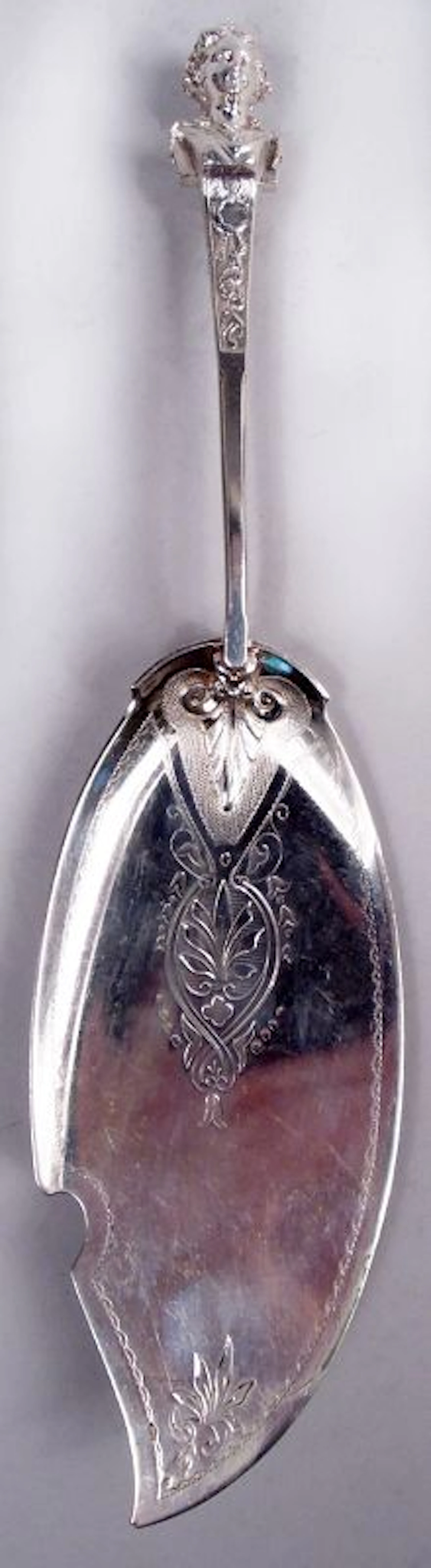 Antique Gorham Coin Silver Fish Slice in Classical Bust Pattern