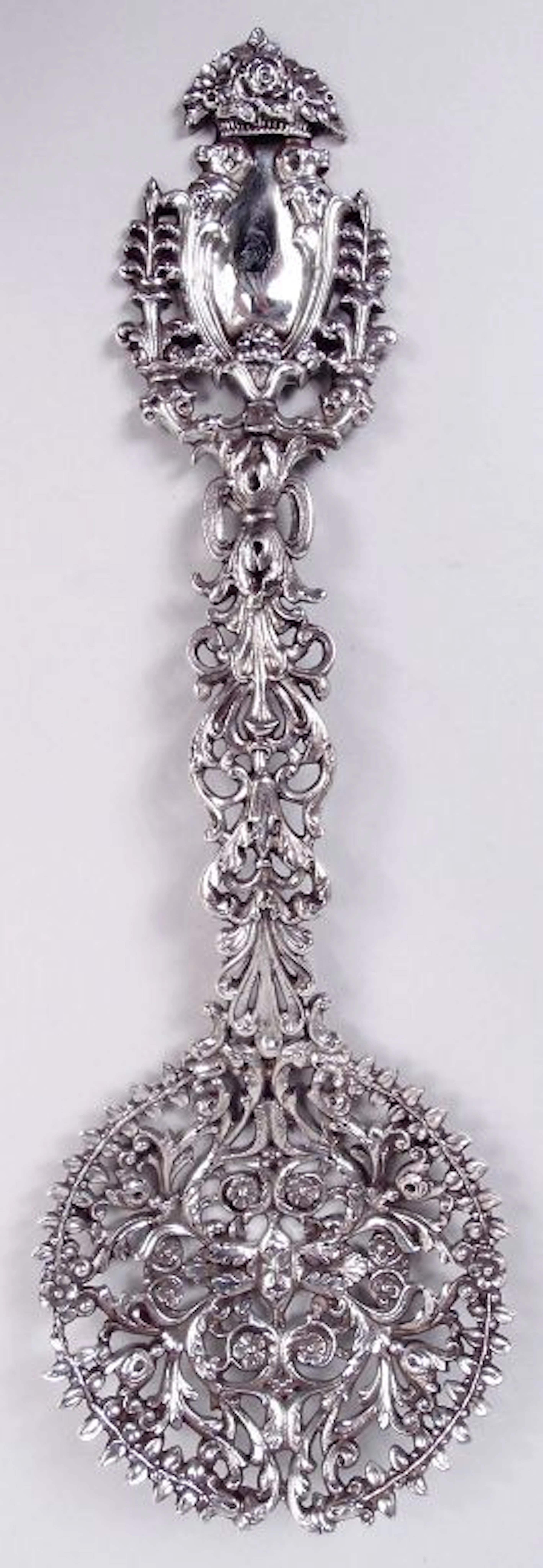 Antique Tiffany Victorian Classical Sterling Silver Bonbon Scoop