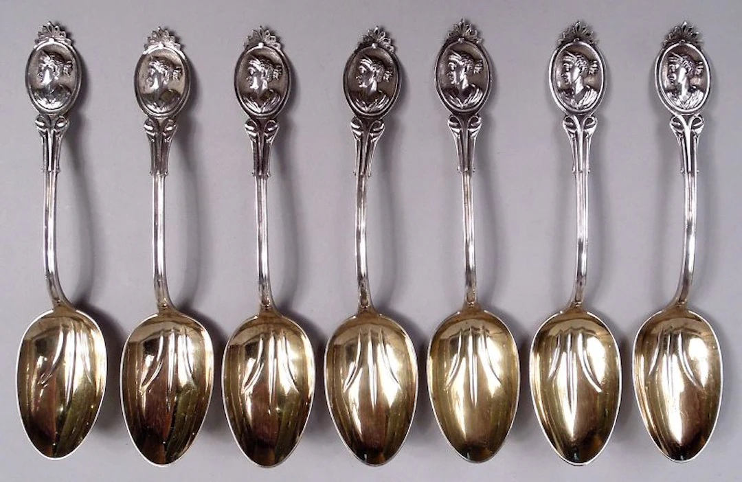 Wood & Hughes New York Medallion Diana Coin Silver Ice Cream Spoons
