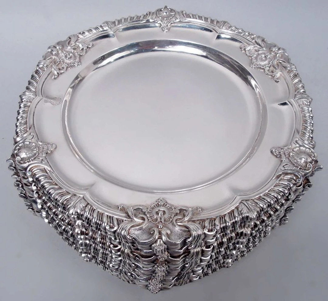 Set of 12 Rundell Bridge & Rundell Dinner Plates with Royal Provenance