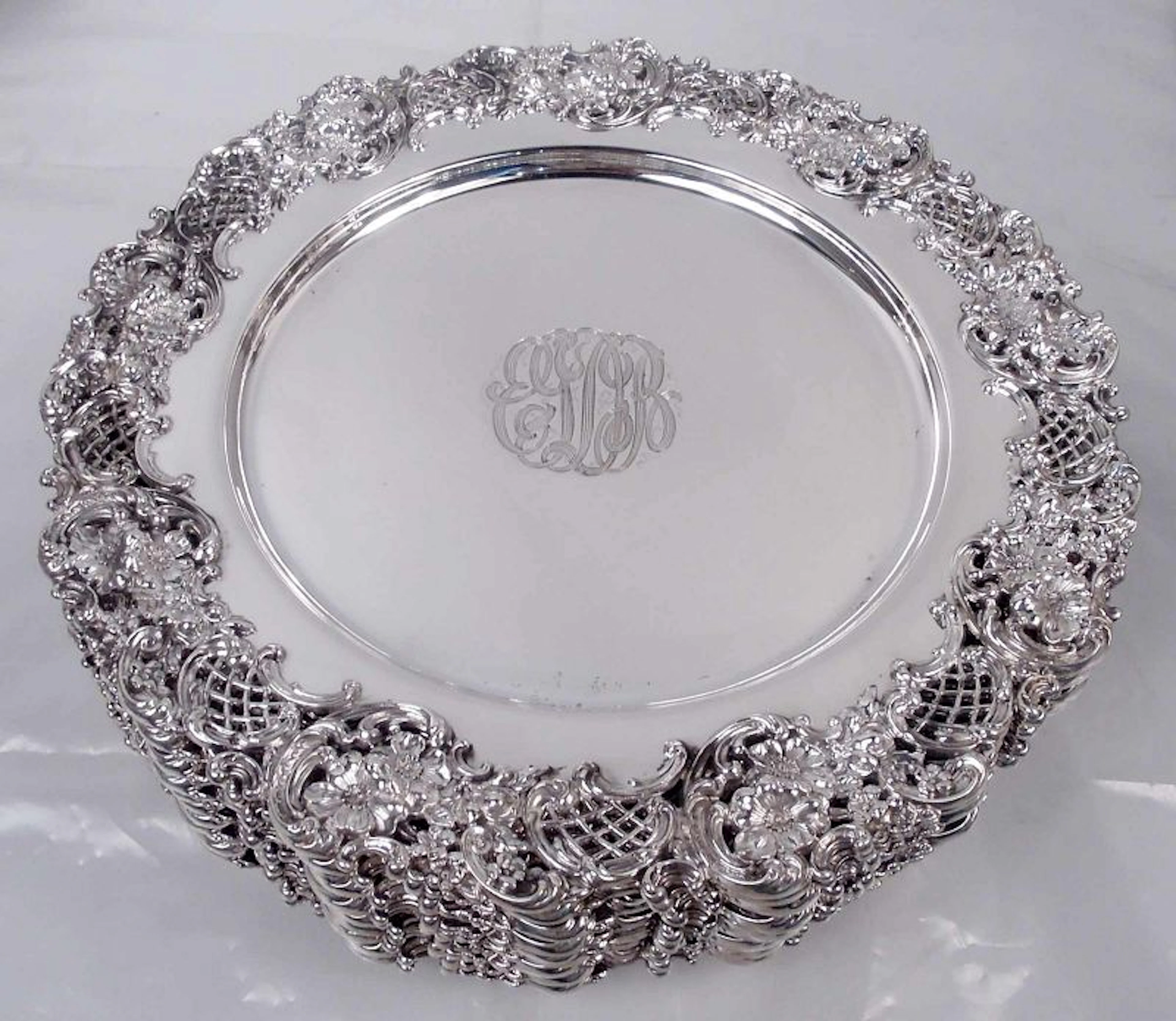 Set of 12 American Victorian Classical Sterling Silver Dinner Plates