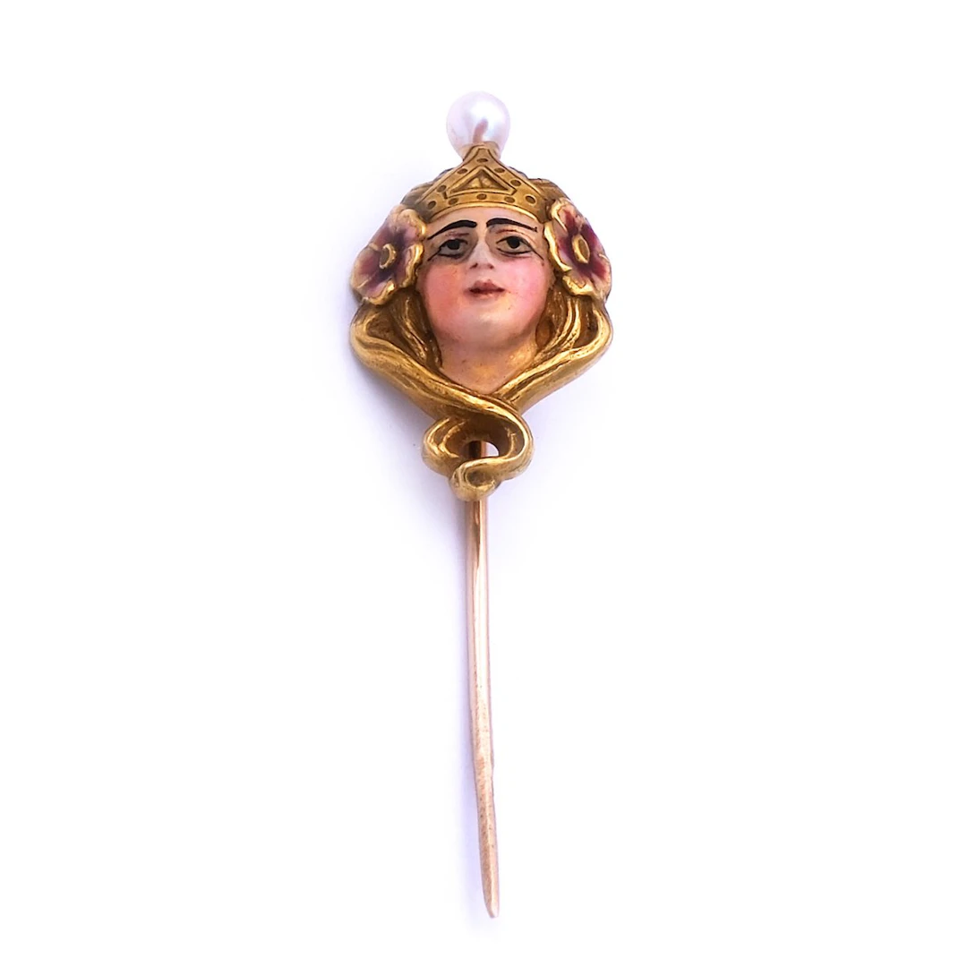 Jugendstil Reversnadel mit emailliertem Frauenbildnis im Style Mucha-