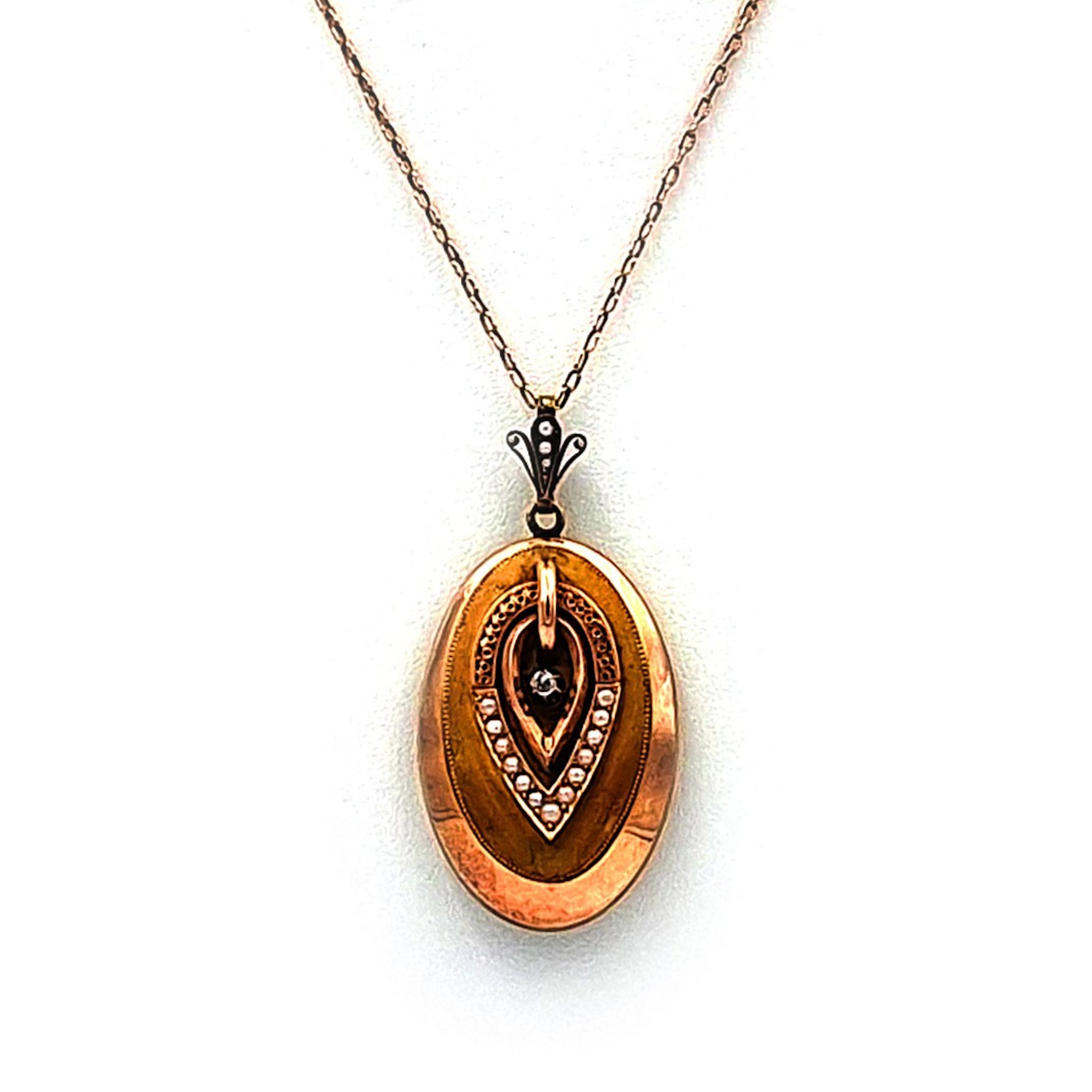 Biedermeier Medaillon Anhänger mit Diamant und Perlen in 18K Gold, um 1880