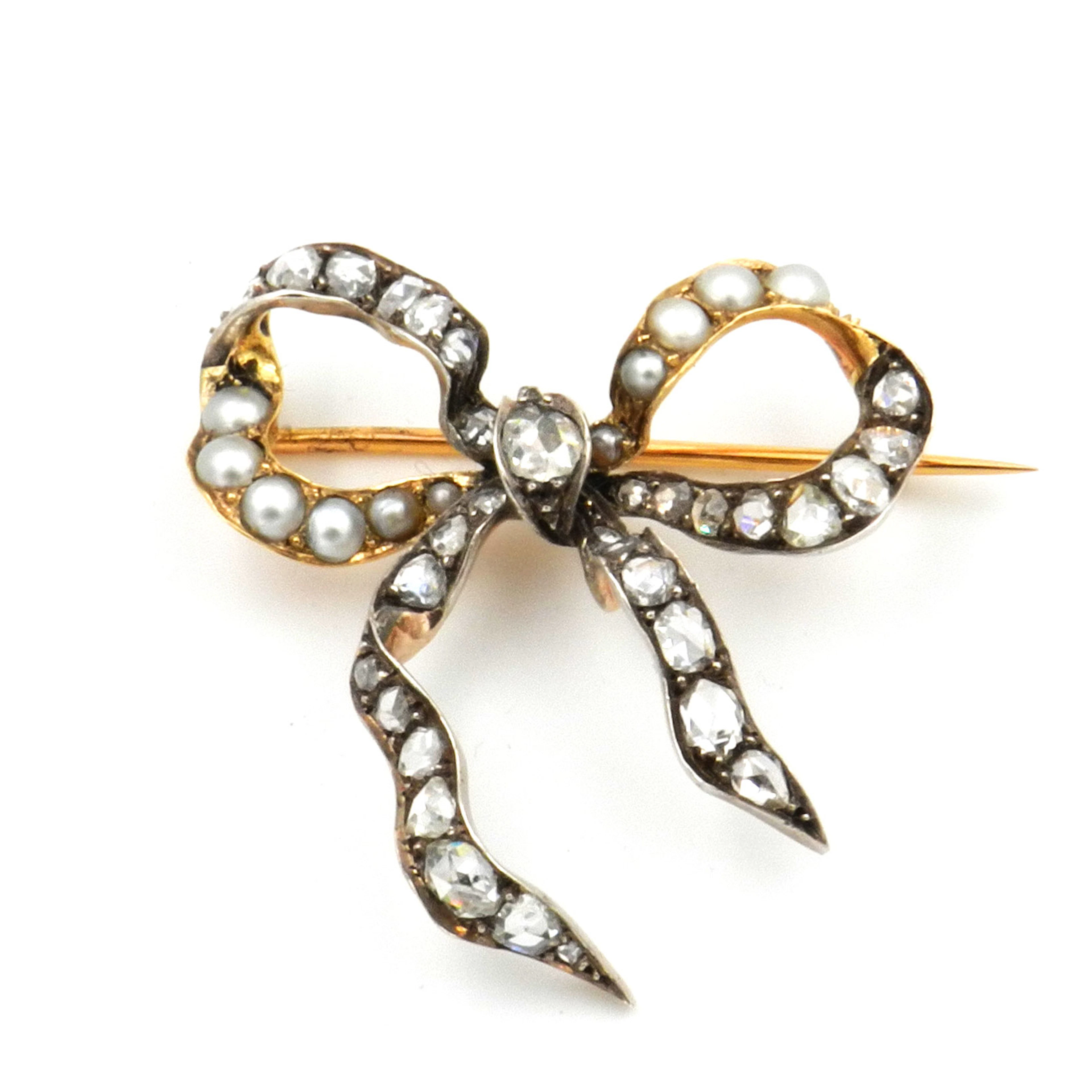 Antike Belle Epoque Schleifen Brosche mit Diamanten und Orientperlen