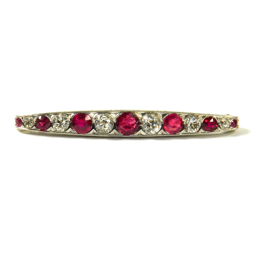 Art Deco Rubin Diamant Brosche in Weißgold, um 1930