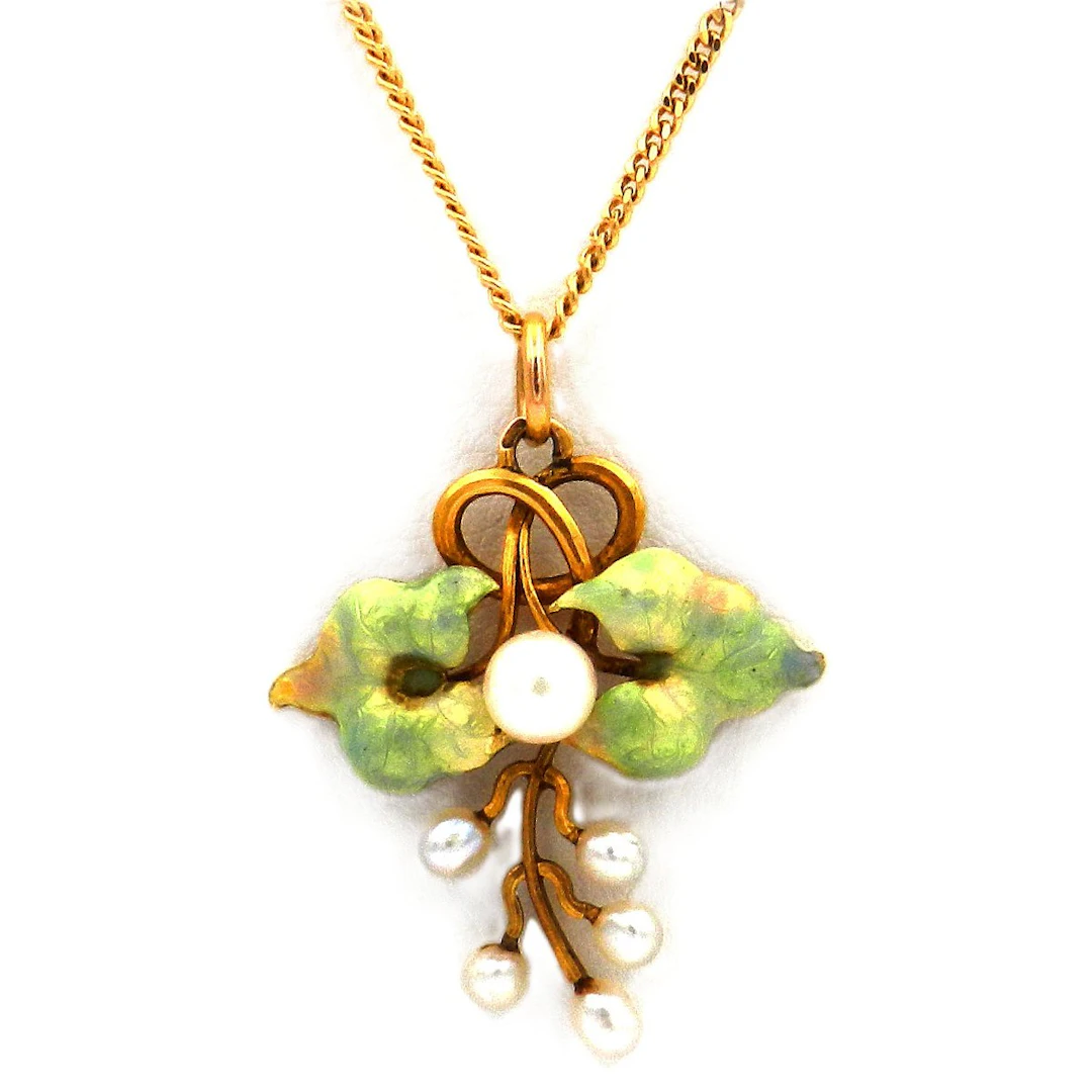 Jugendstil Emaille Anhänger als Blatt mit Perlen in 14K Gold um 1900