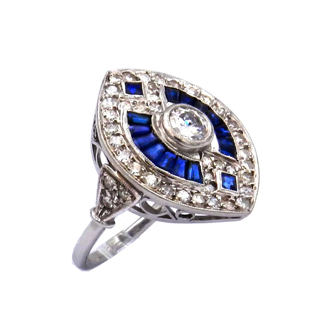 Saphir 1ct Diamant Ring im Art Deco Stil aus 18K Weißgold