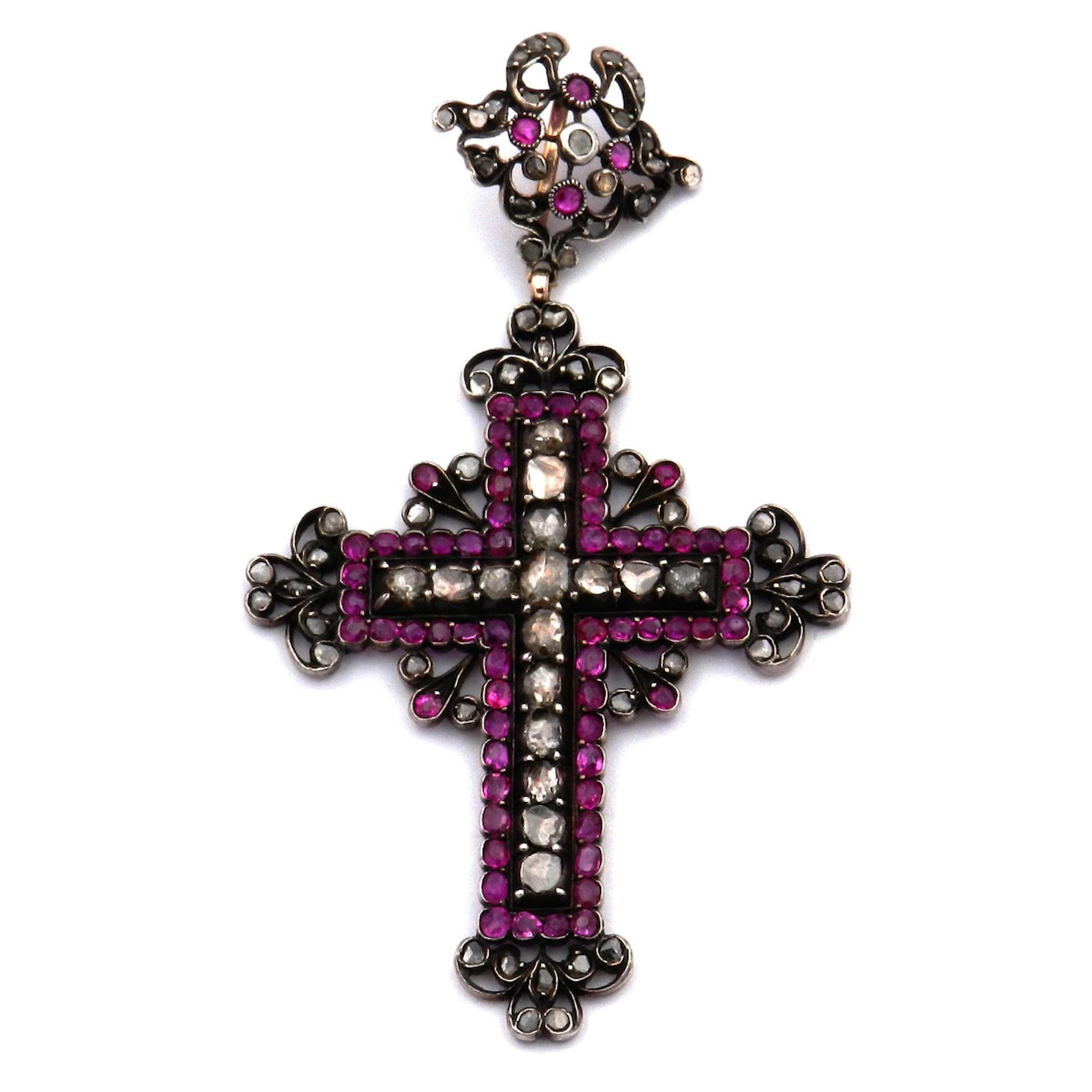 Antiker Kreuz Anhänger mit Diamanten und Rubinen in Silber und 14K Gold um 1880