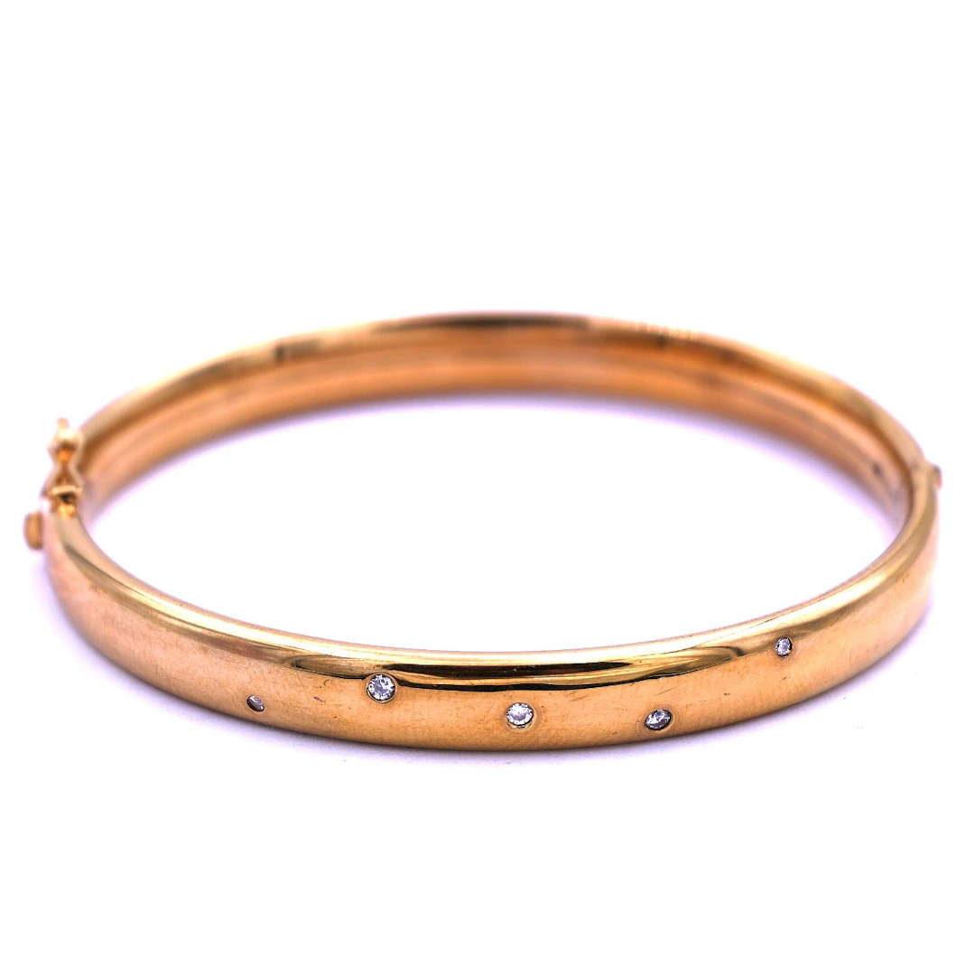 Gold Armreif mit 0.07 ct Diamanten in 8K Gold