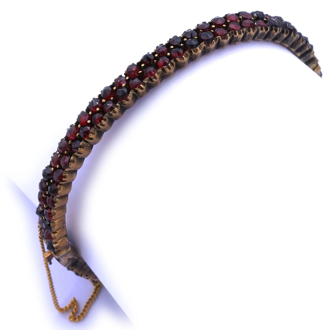 Antiker Biedermeier Granatarmreif, Böhmen um 1840/60