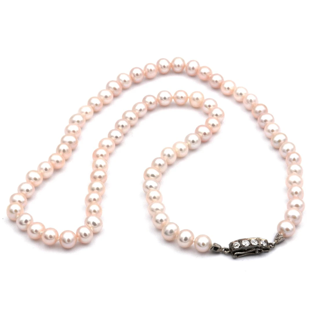 Perlenkette Collier aus Salzwasser Zuchtperlen mit Art Deco Diamantschließe