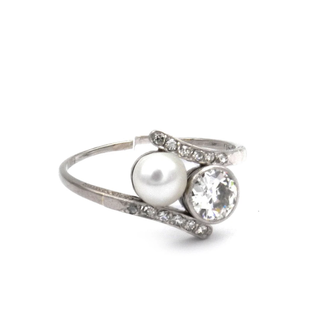 Art Deco 0.97 ct Perl Diamant Ring mit Naturperle „Toi et Moi“ in