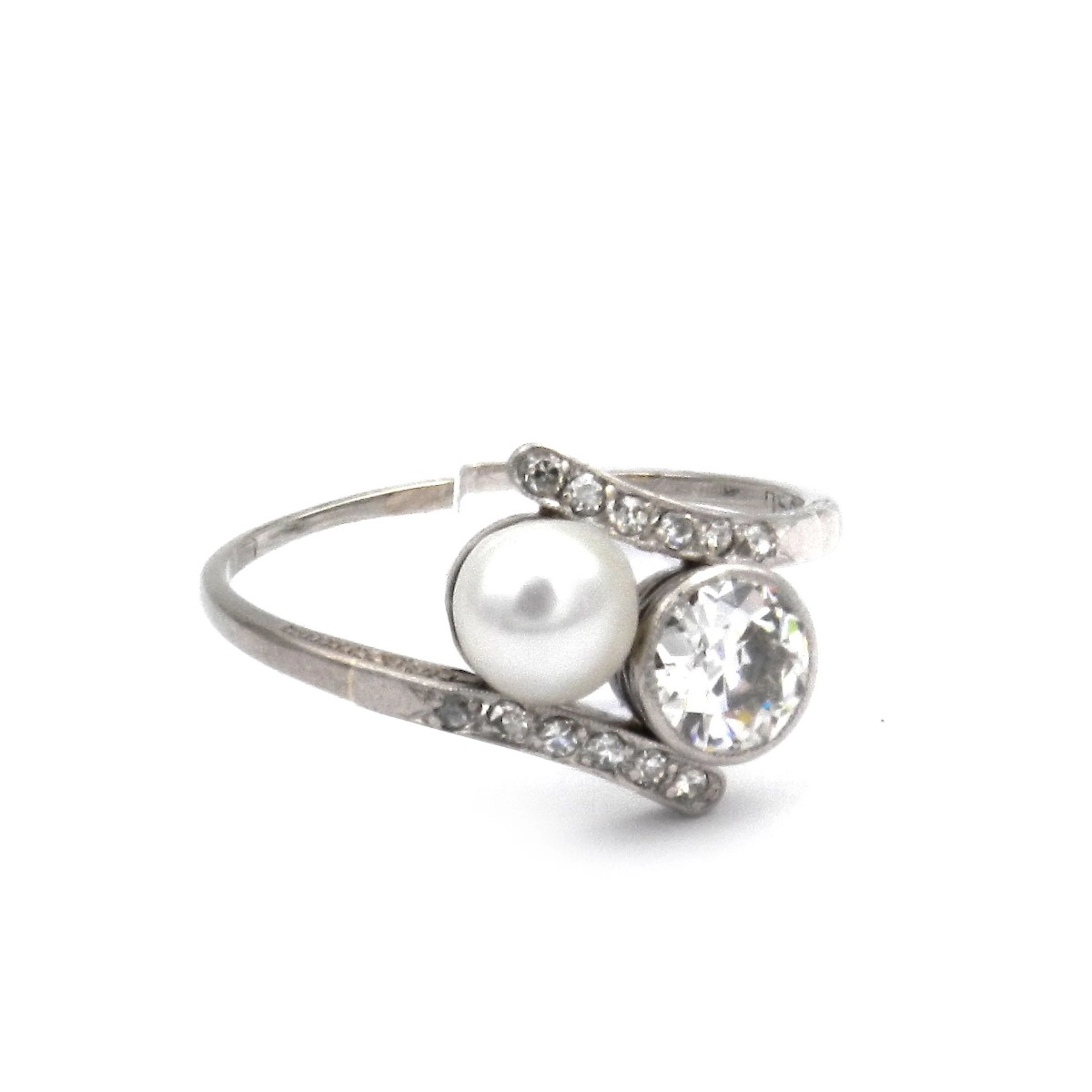 Art Deco 0.97 ct Perl Diamant Ring mit Naturperle „Toi et Moi“ in