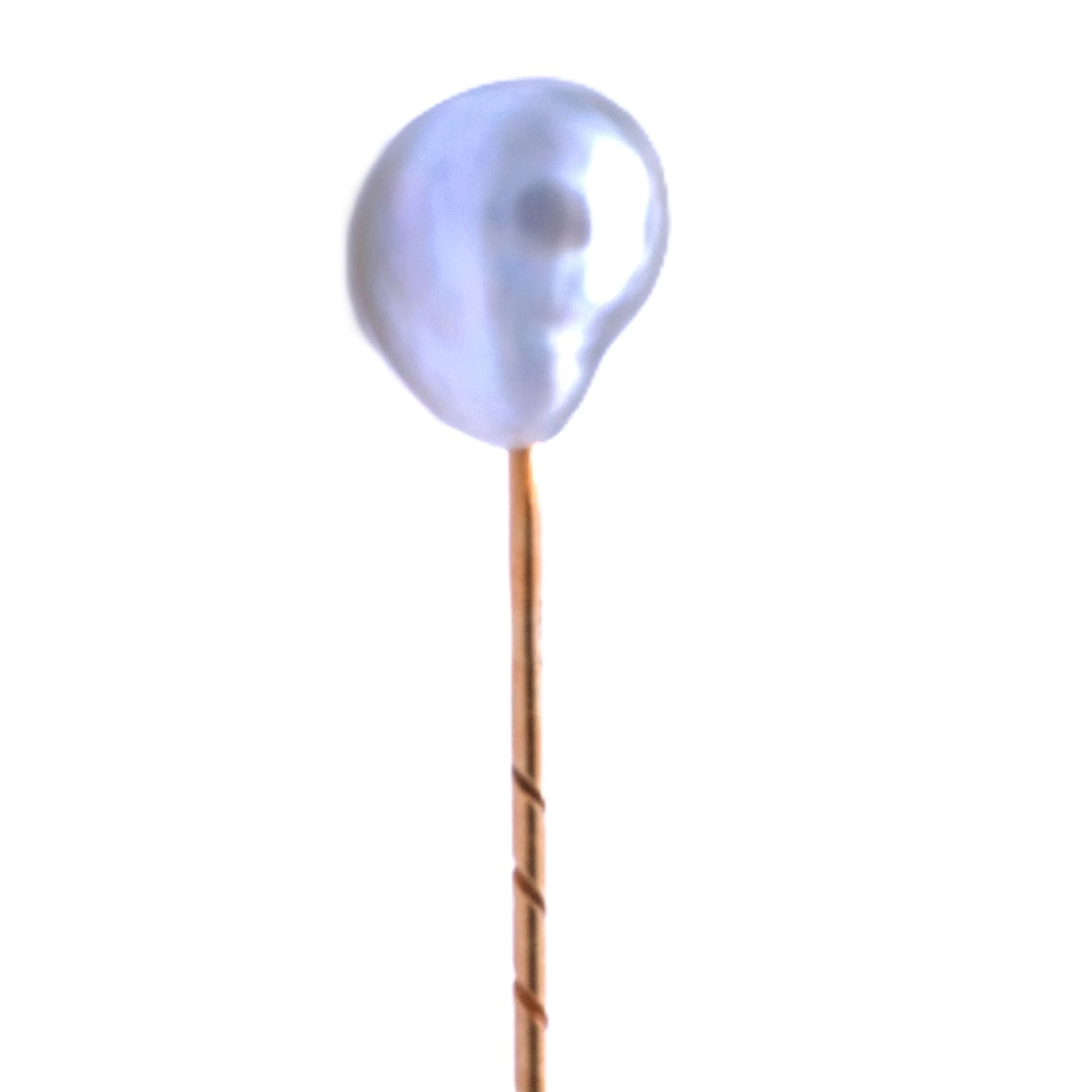 Reversnadel mit Barockperle – Krawattennadel in 14K Gold um 1960