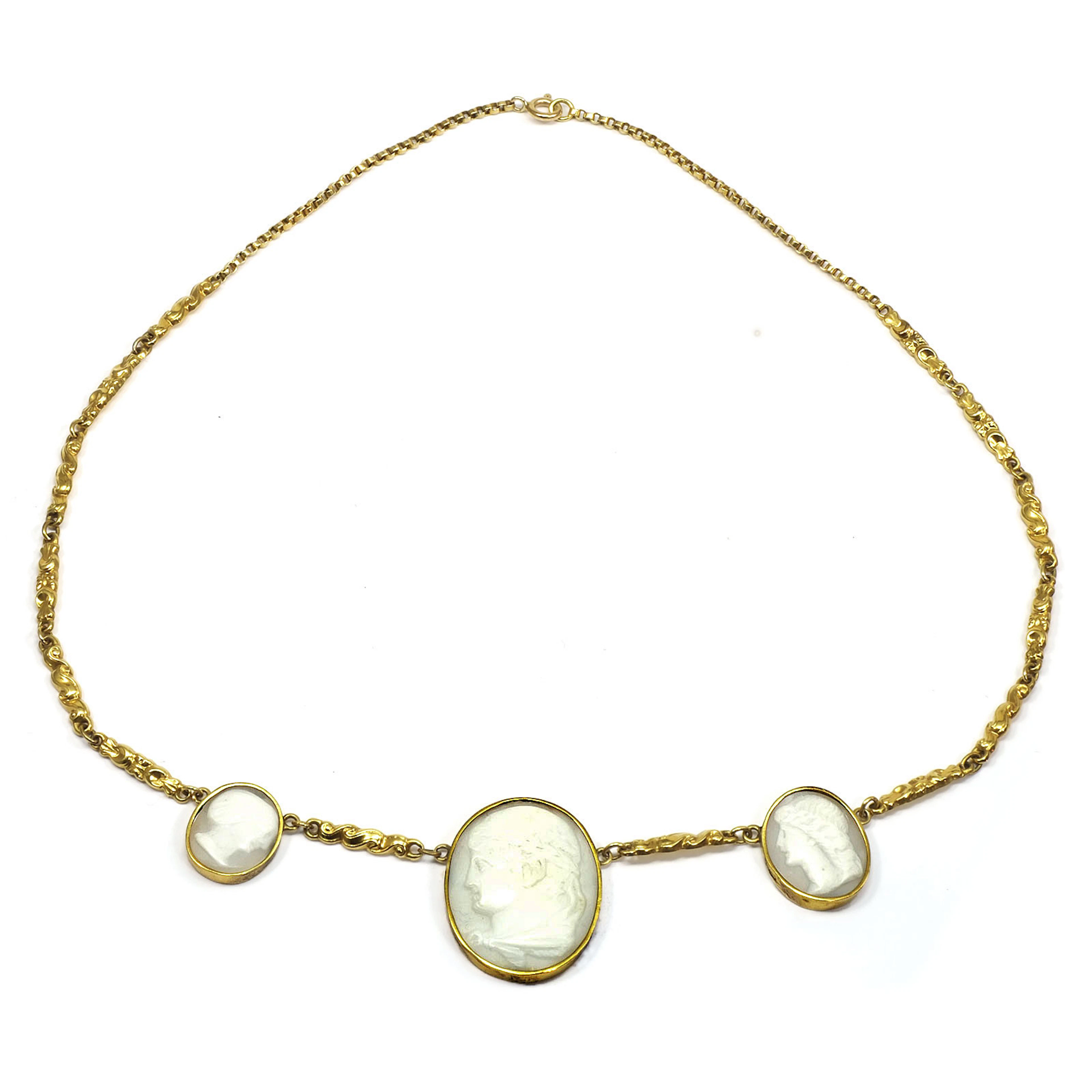 Antikes Gold Collier mit Portrait Gemmen – Souvenir der „Grand Tour“, um 1830