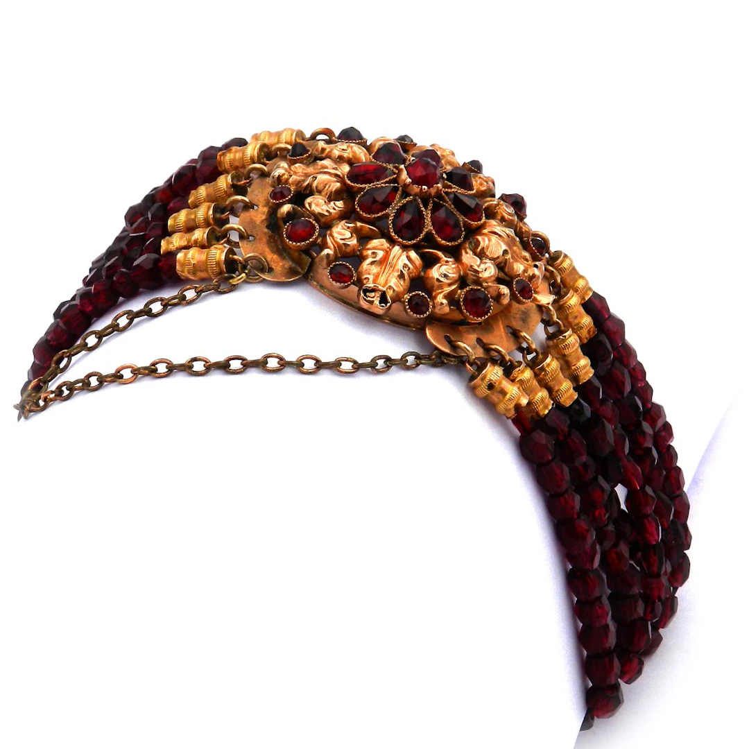 Antikes Granat Armband Böhmischer Granat mit Schließe in 18K Gold, um 1860