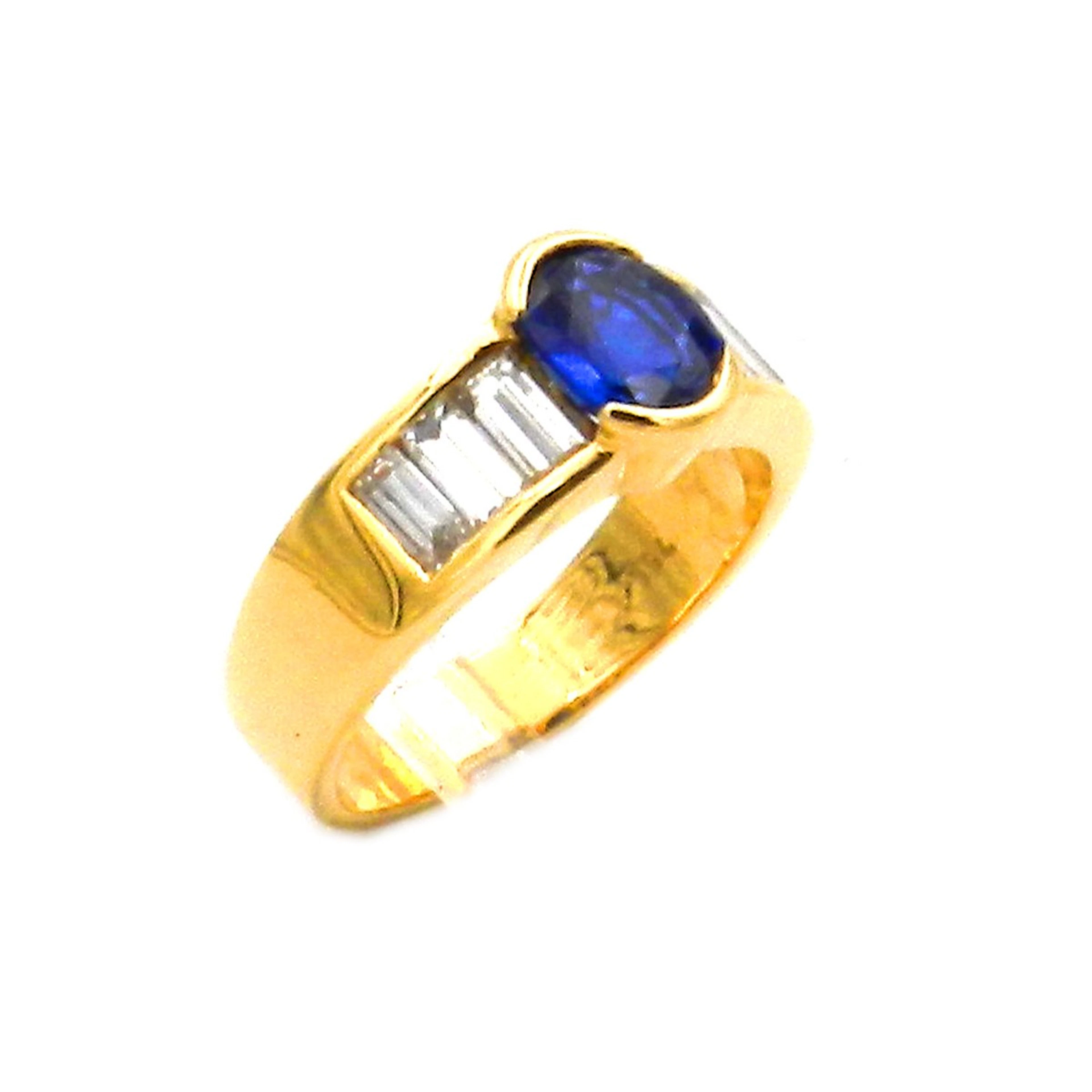 Saphir Diamant Ring mit 1.26 ct Baguette Diamanten in 18 K Gold