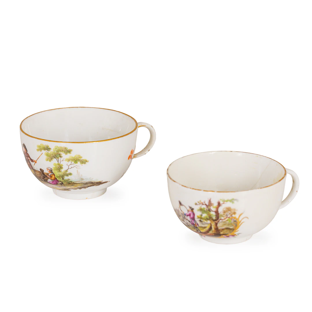 DUE TAZZE IN PORCELLANA POLICROMA, MANIFATTURA DI MEISSEN, 1764