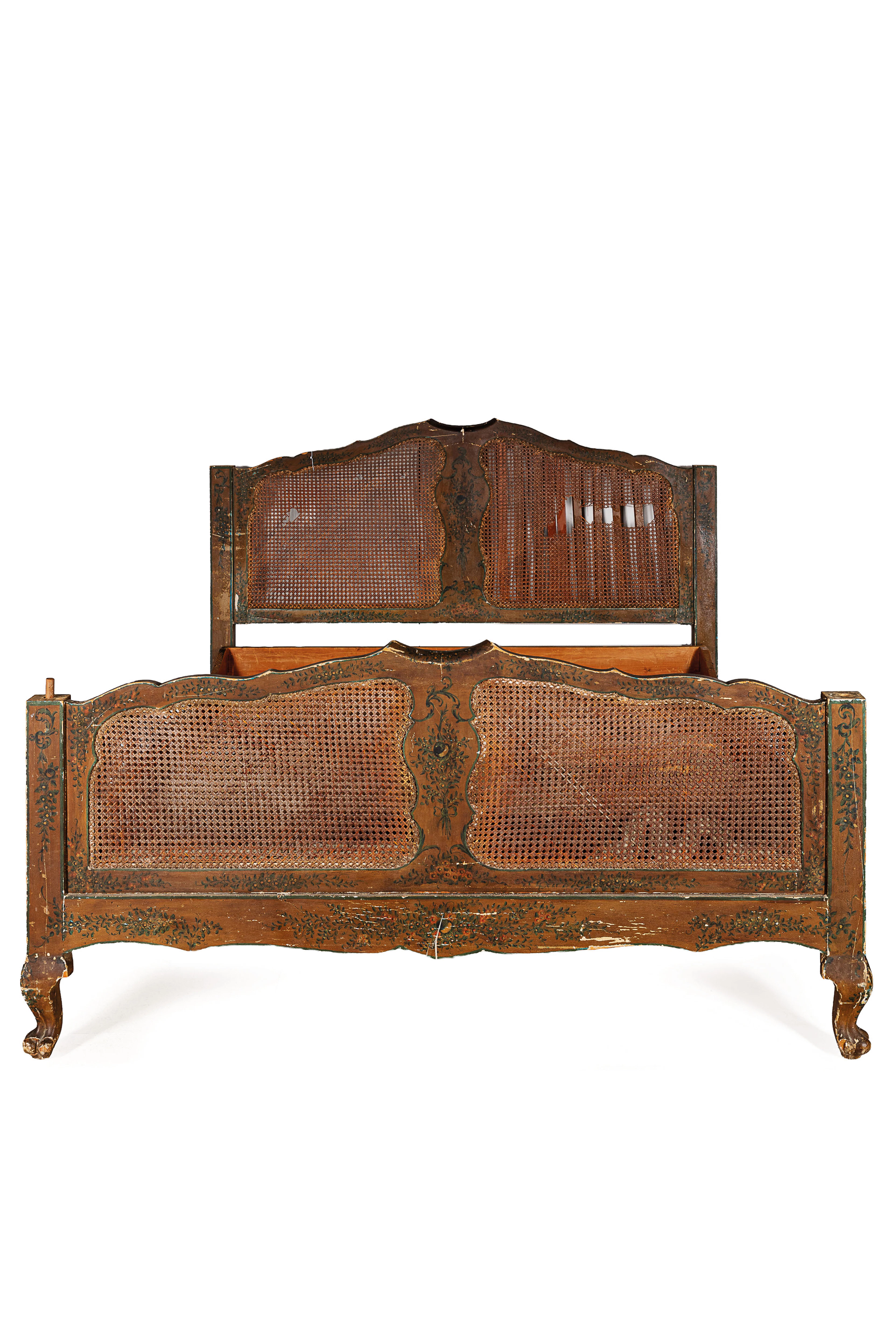 LETTO A BALDACCHINO IN LEGNO DIPINTO, XIX-XX SECOLO