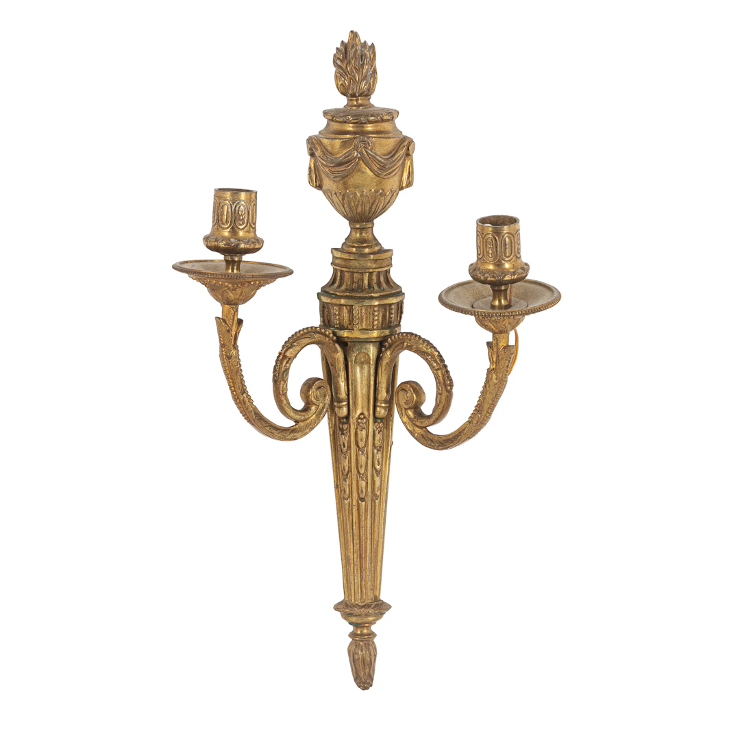COPPIA DI APPLIQUE IN BRONZO DORATO, XX SECOLO