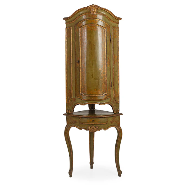 CREDENZA ANGOLARE IN LEGNO LACCATO, PIEMONTE, XVIII SECOLO