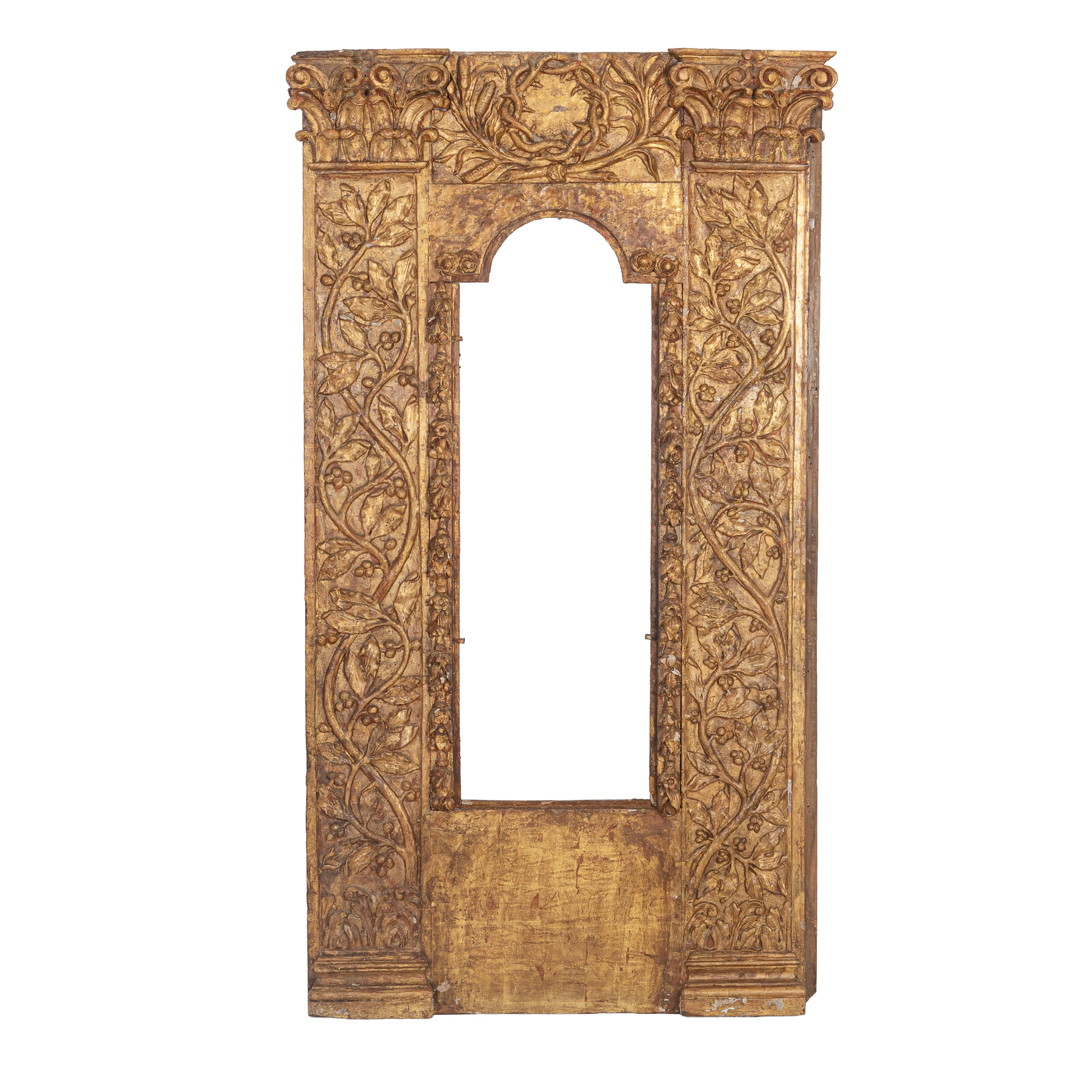 GRANDE ELEMENTO DECORATIVO IN LEGNO INTAGLIATO E DORATO, XVIII SECOLO