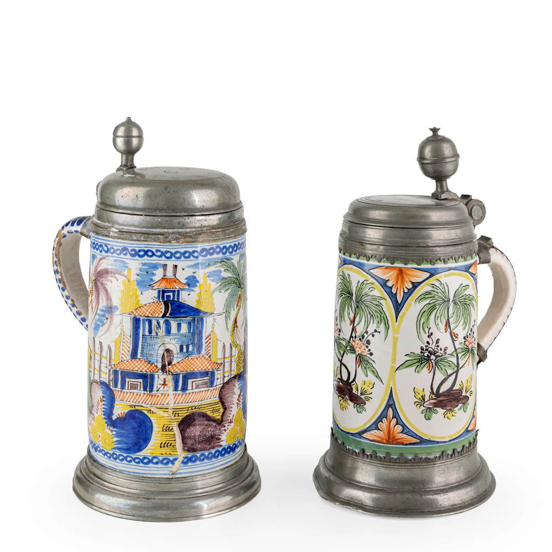 DUE TANKARD IN MAIOLICA POLICROMA E PELTRO, XVIII-XIX SECOLO