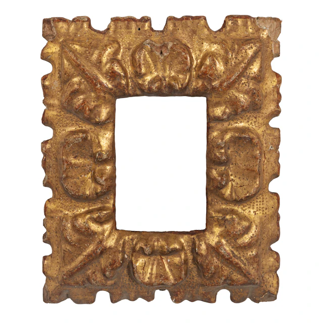 COPPIA DI CORNICI IN LEGNO INTAGLIATO E DORATO, XVII SECOLO
