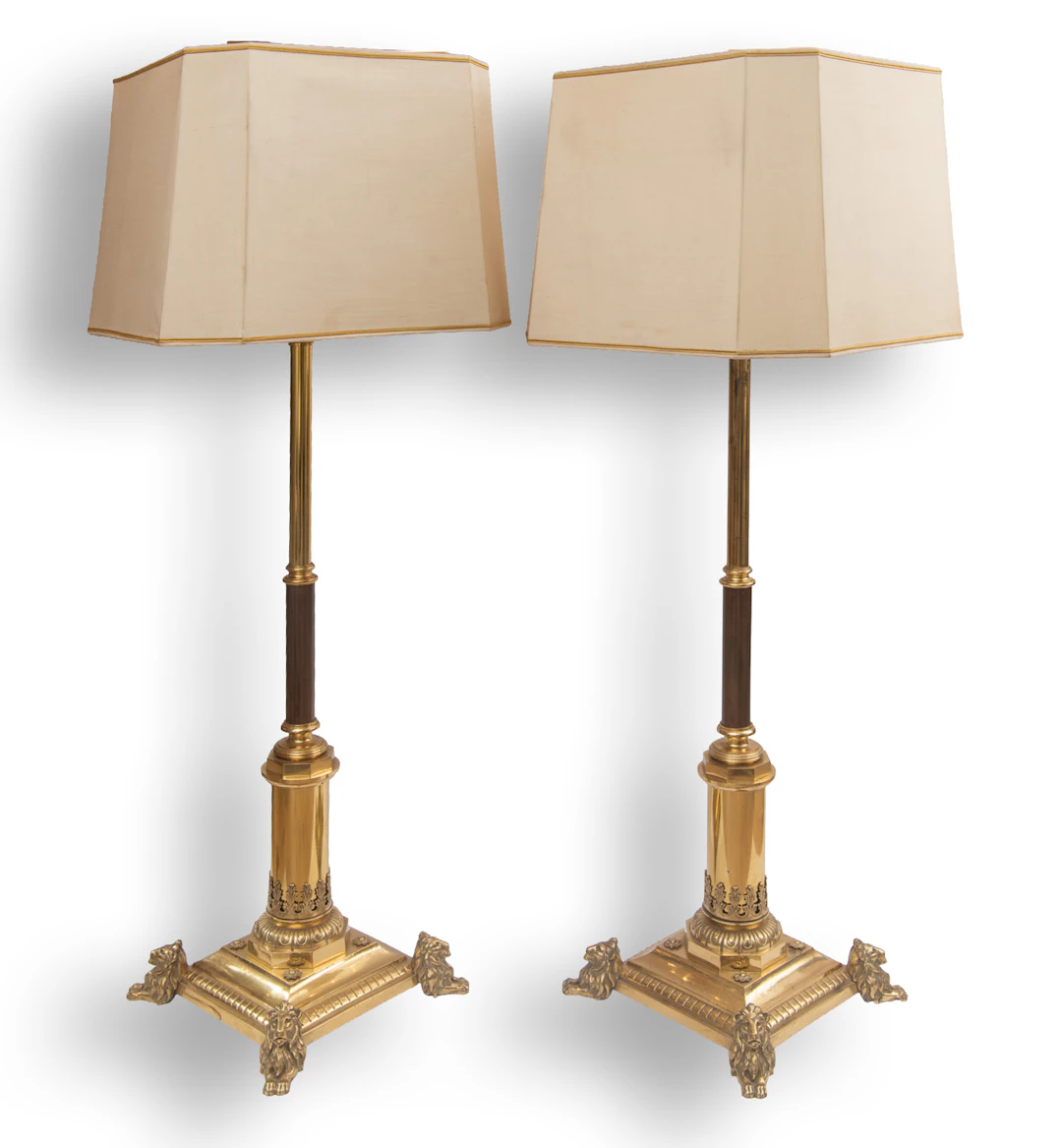 DUE LAMPADE MODERNE IN OTTONE, RECENTE MANIFATTURA