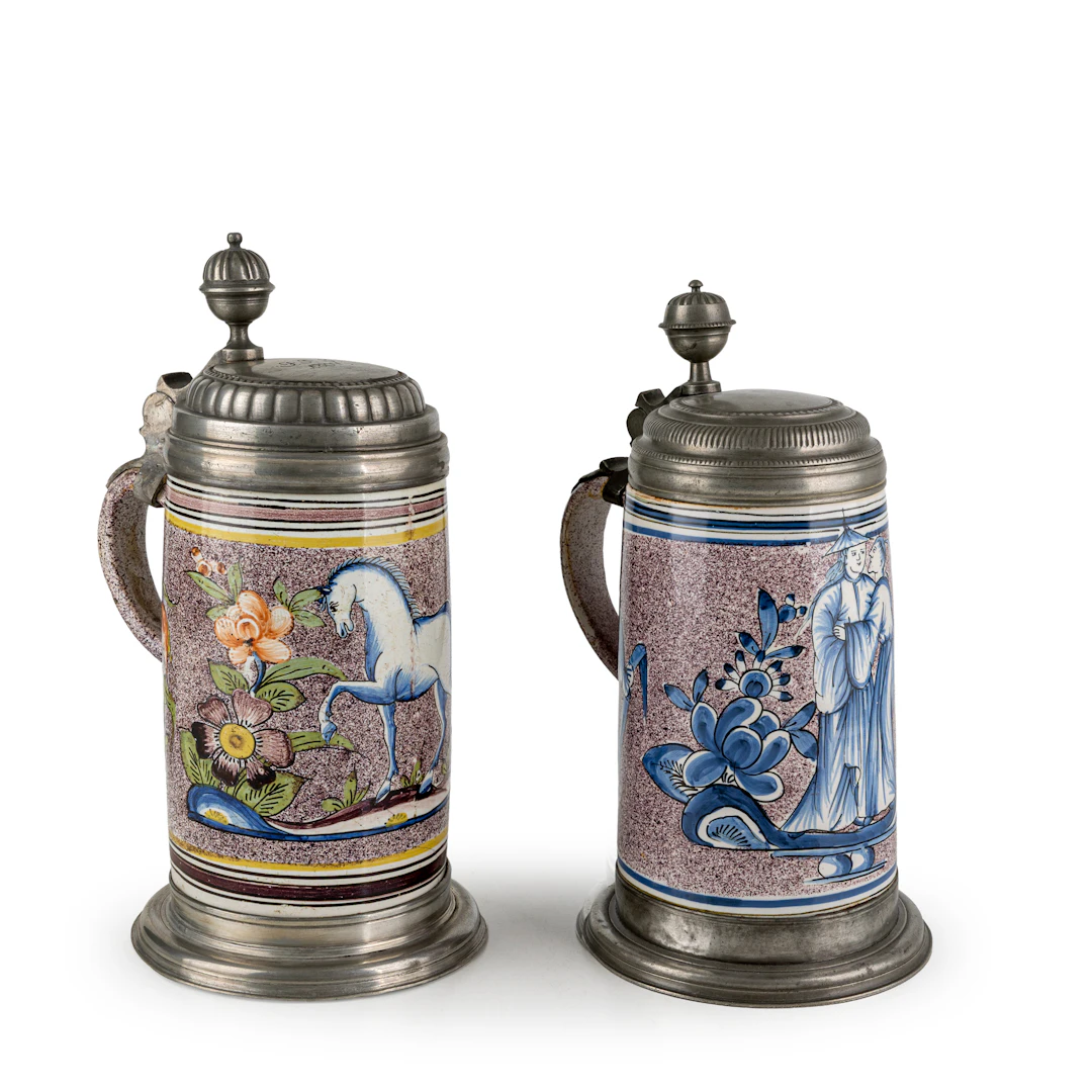 DUE TANKARD IN MAIOLICA POLICROMA E PELTRO, XVIII-XIX SECOLO