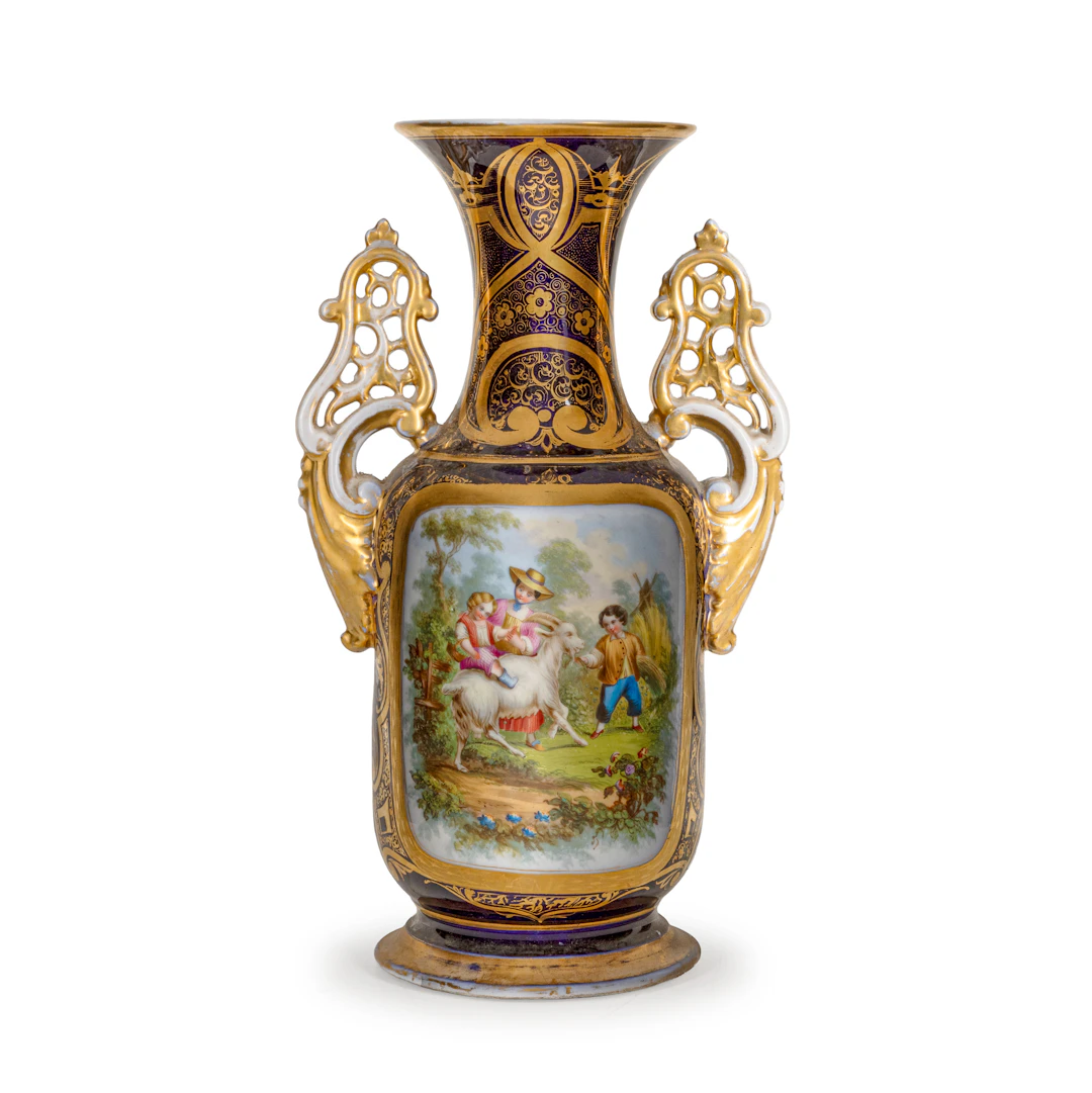 VASO IN PORCELLANA POLICROMA, MANIFATTURA FORSE FRANCESE DEL XIX-XX SECOLO