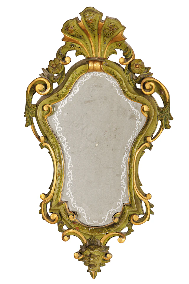 COPPIA DI SPECCHIERE IN LEGNO LACCATO E DORATO, XX SECOLO