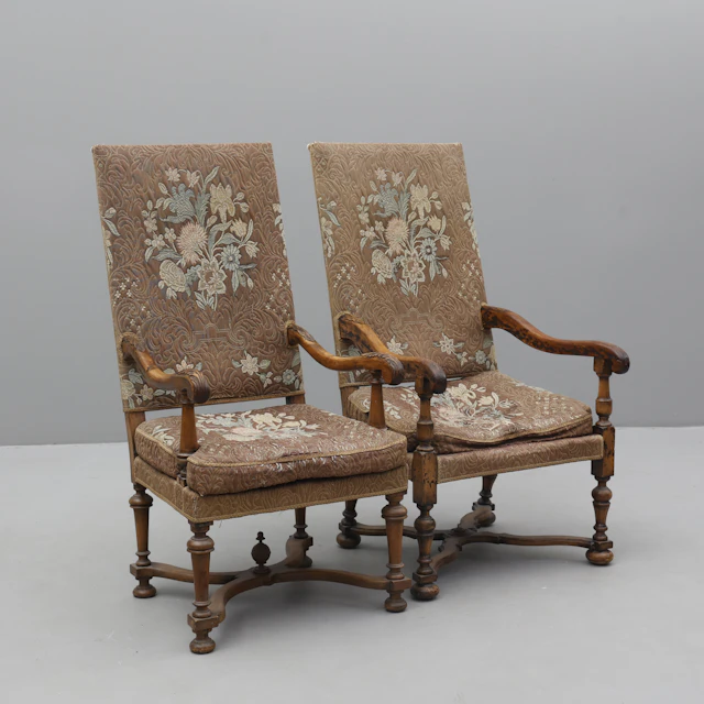 KARMSTOLAR, "han och hon" barockstil tidigt 1900-tal.