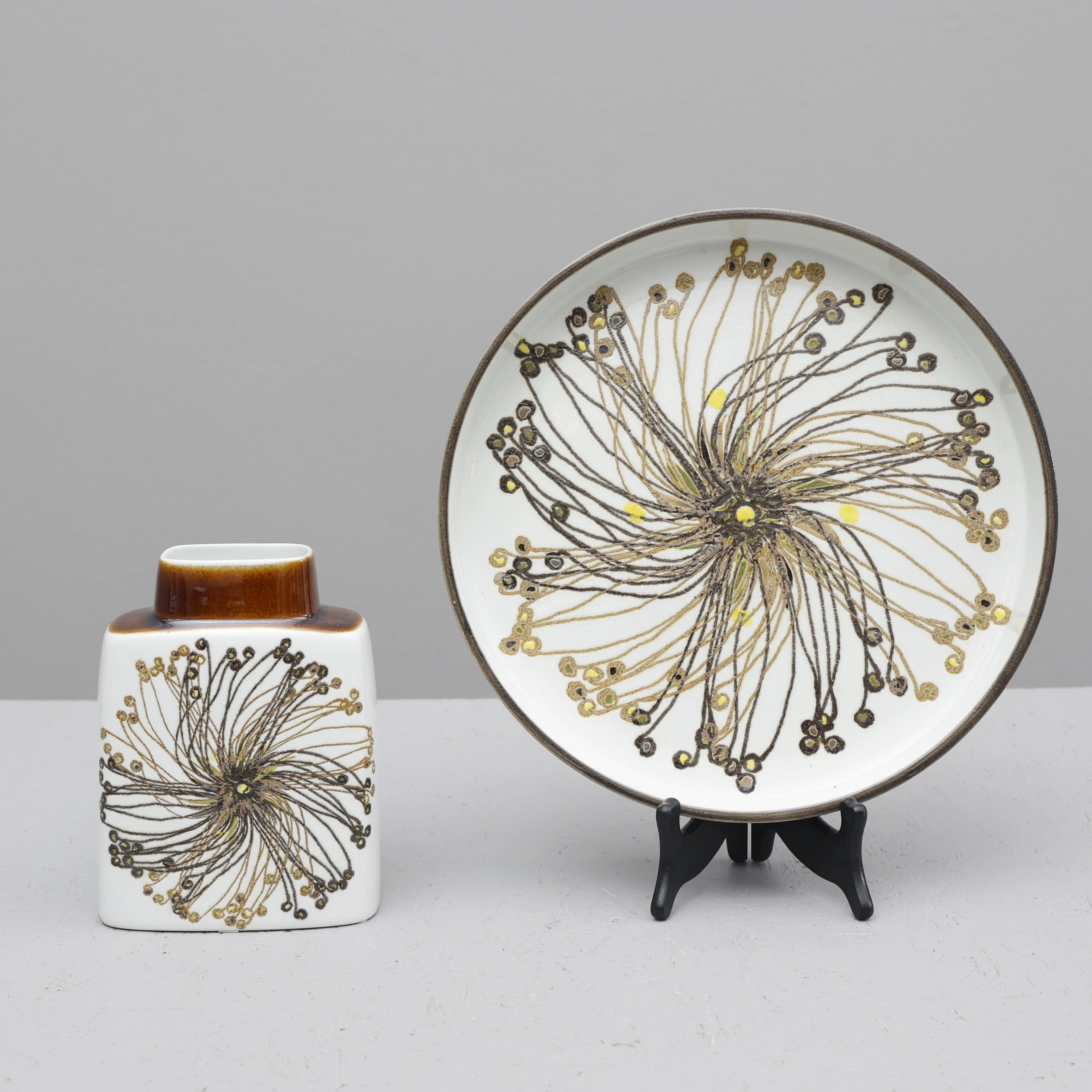 ELLEN MALMER. Vas & fat,2 delar, fajance, Royal Copenhagen.