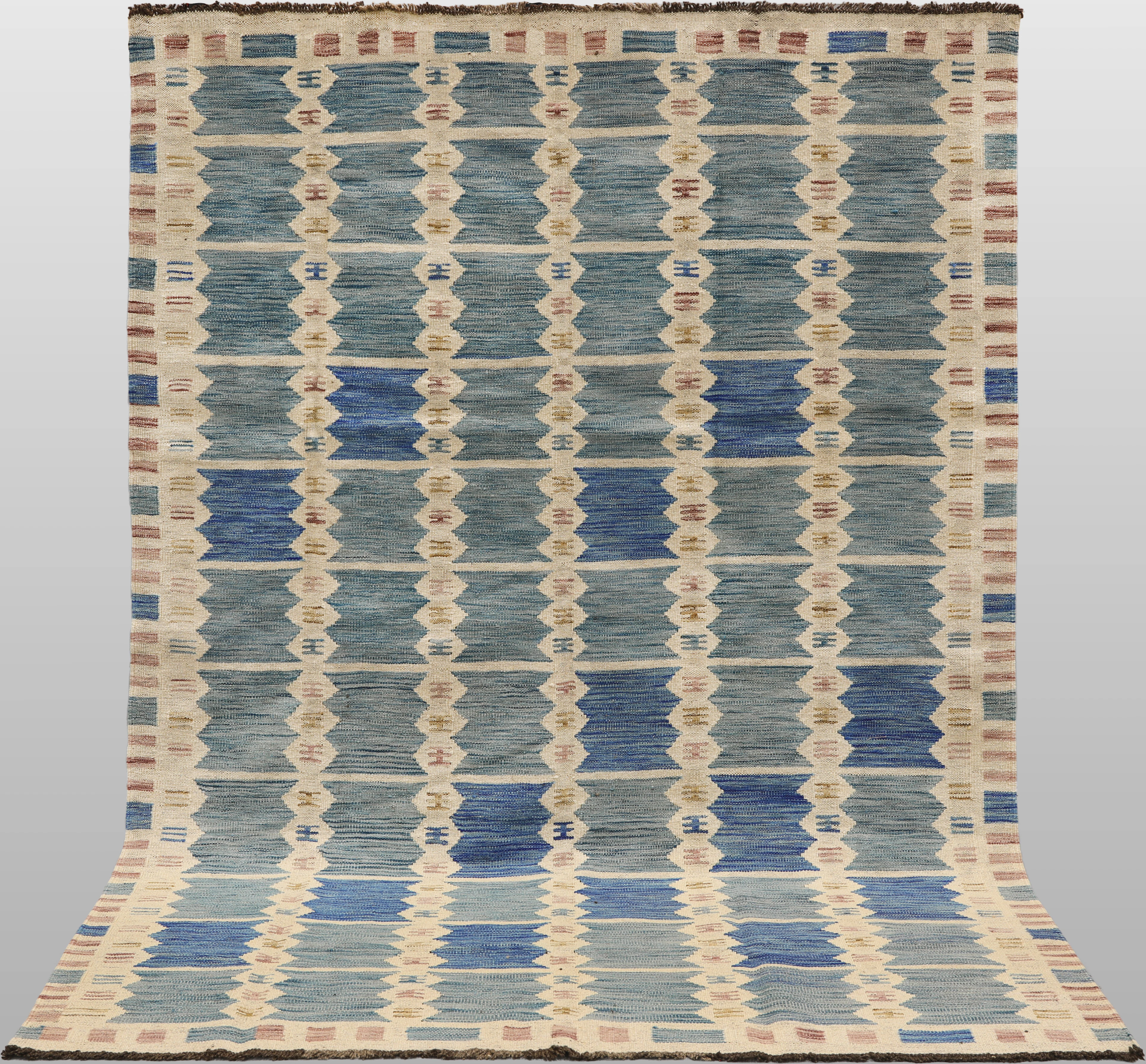 MATTA. Kelim inspirerad av svensk röllakan design, 245 x 175 cm.