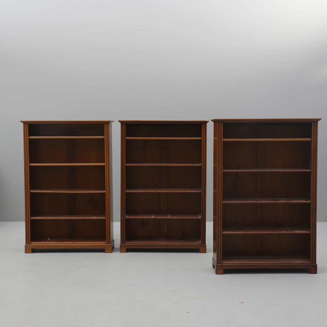 BOKHYLLOR, 3 st 1900-talets början.