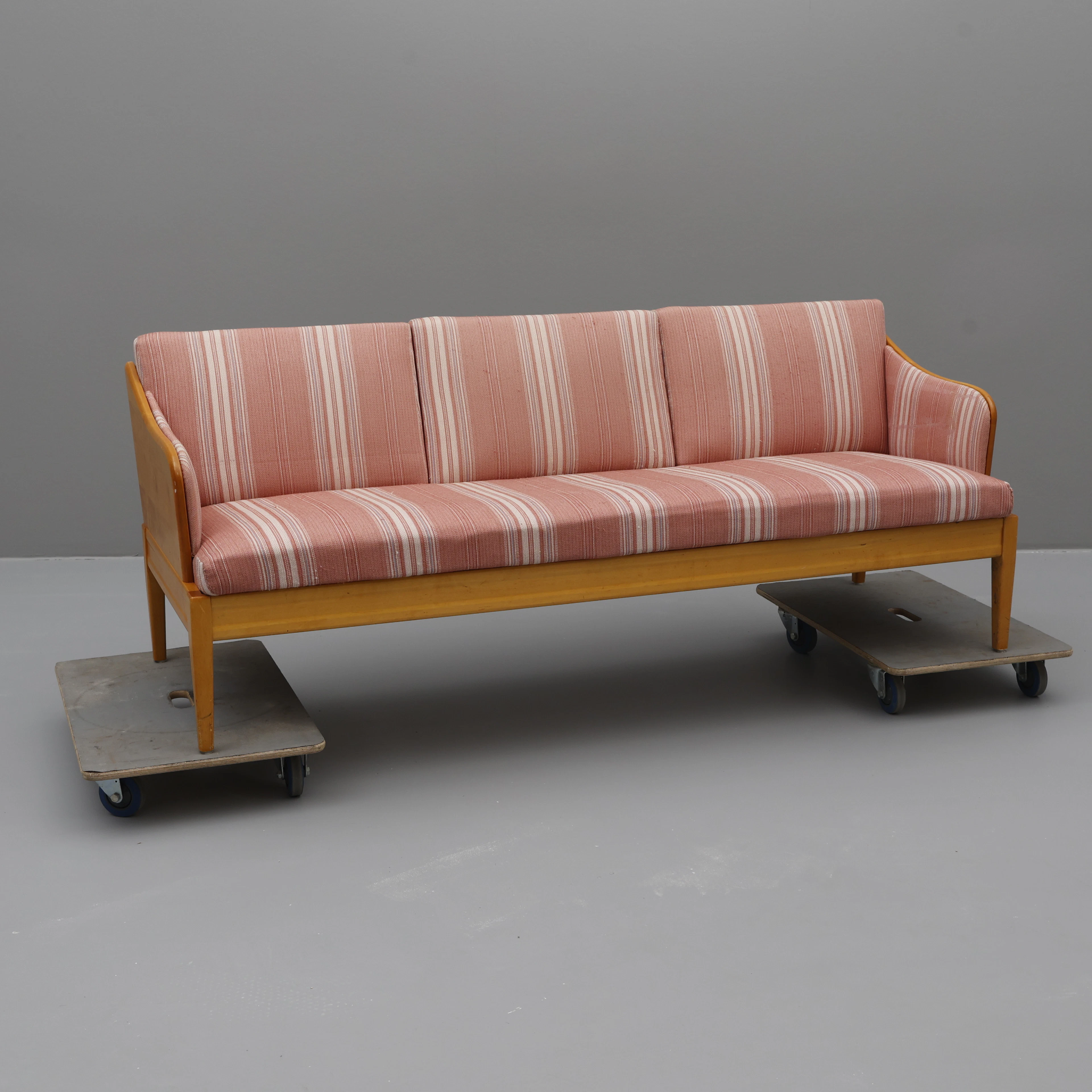 CARL MALMSTEN. . Soffa, "Gustavus", björk.