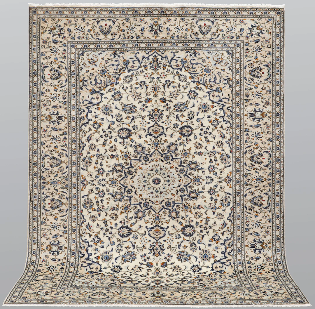 MATTA. Ljus Keshan fine, 315 x 200 cm.