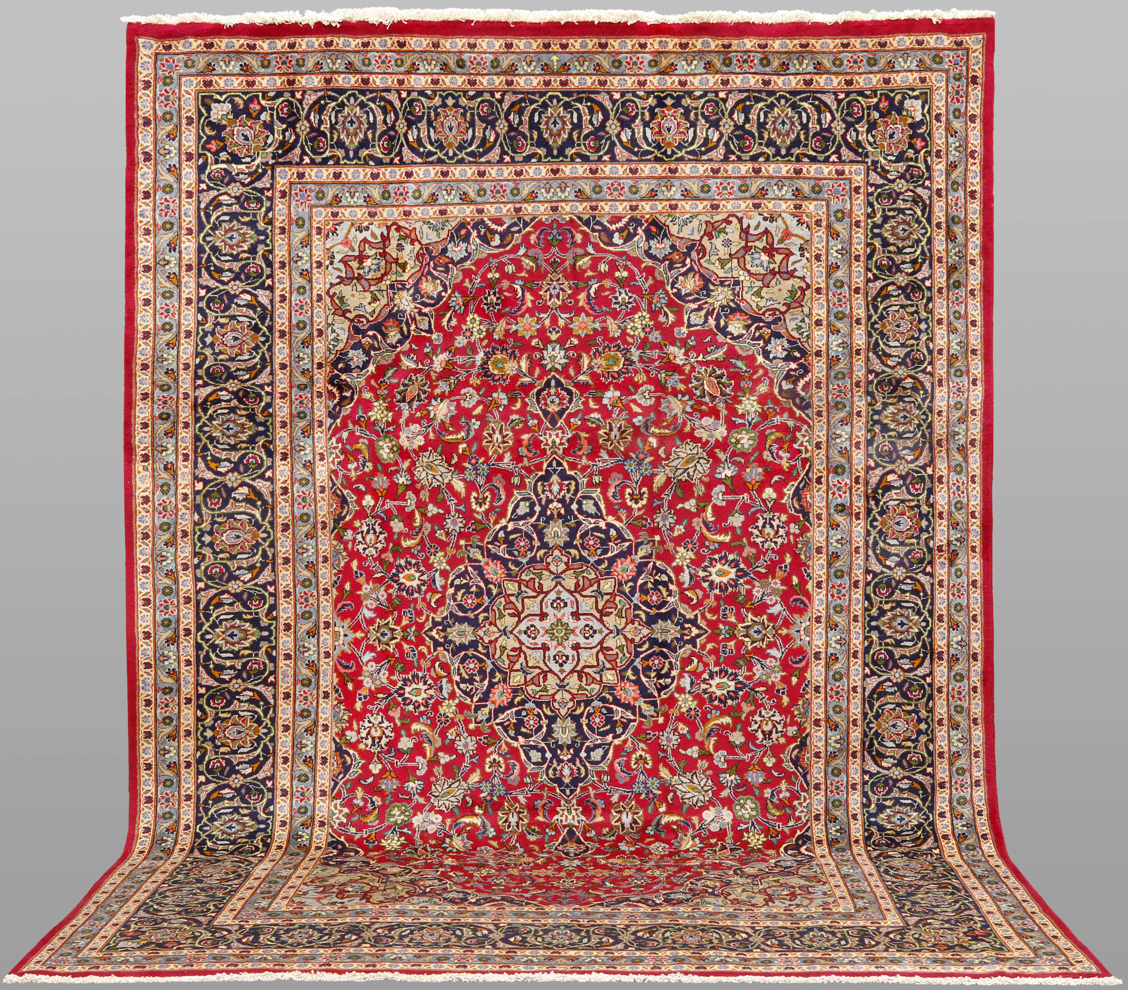 MATTA, Meshed, 353*248 cm.