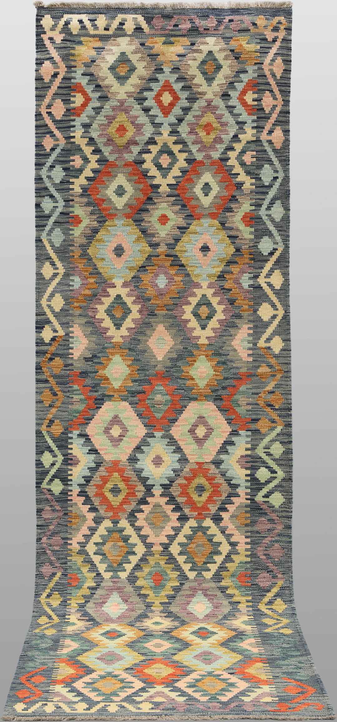 MATTA. Kelim klassisk design gallerimodell, 300 x 83 cm.