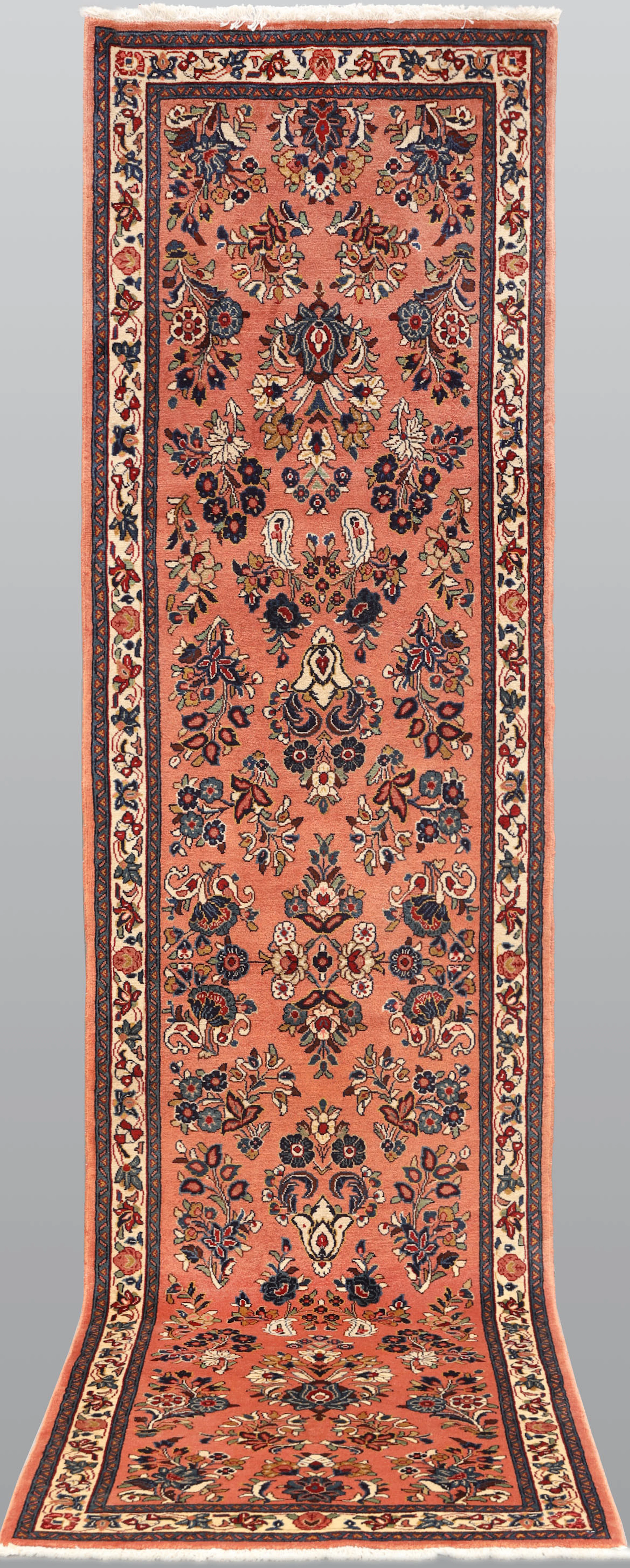 MATTA. Saruk gallerimodell, 301 x 77 cm.