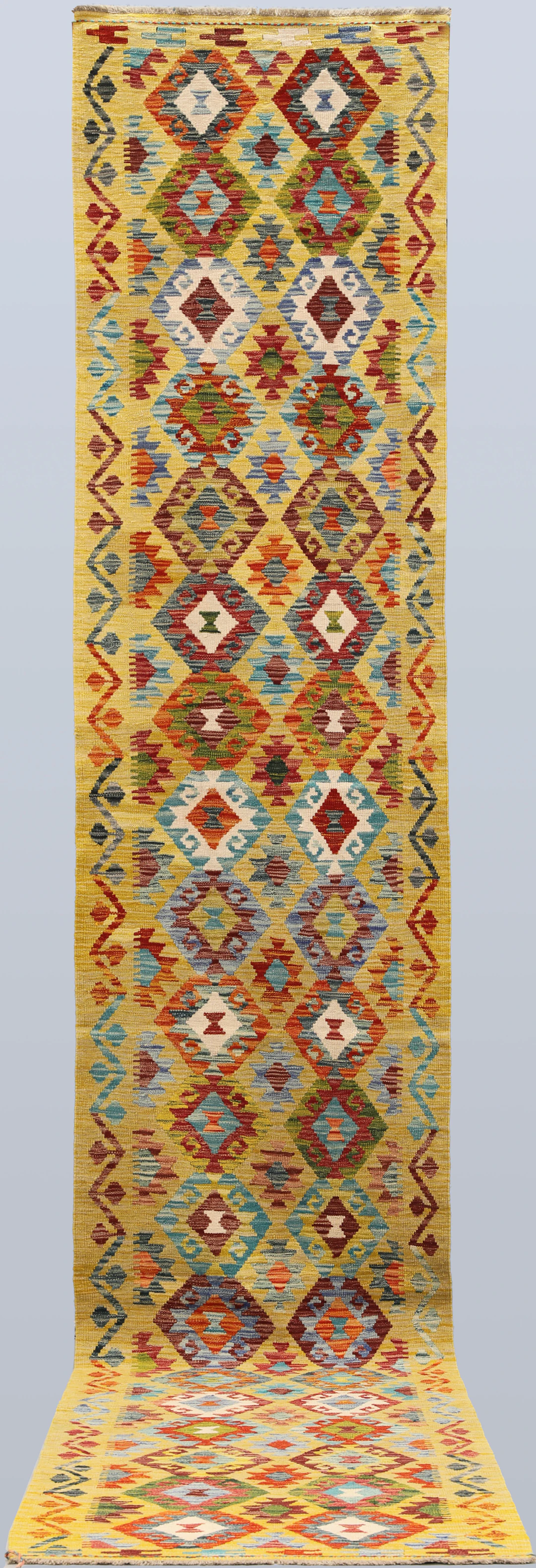 MATTA. Kelim klassisk design, gallerimodell, 482 x 86 cm.