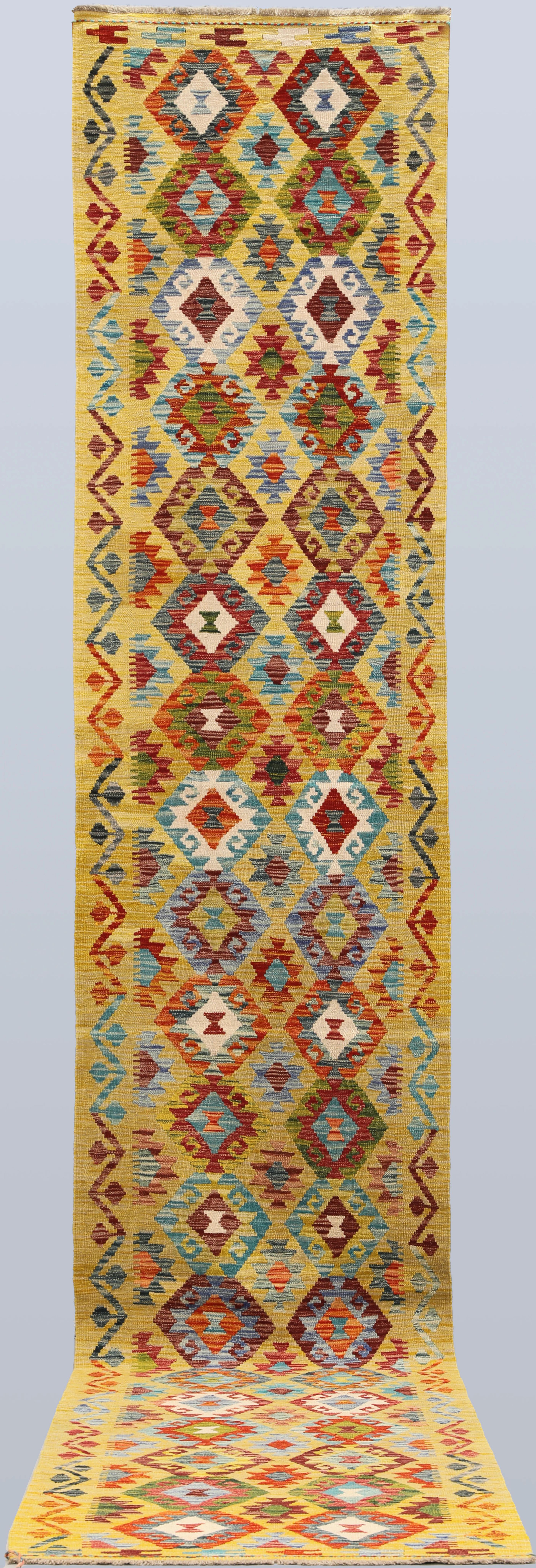 MATTA. Kelim klassisk design, gallerimodell, 482 x 86 cm.