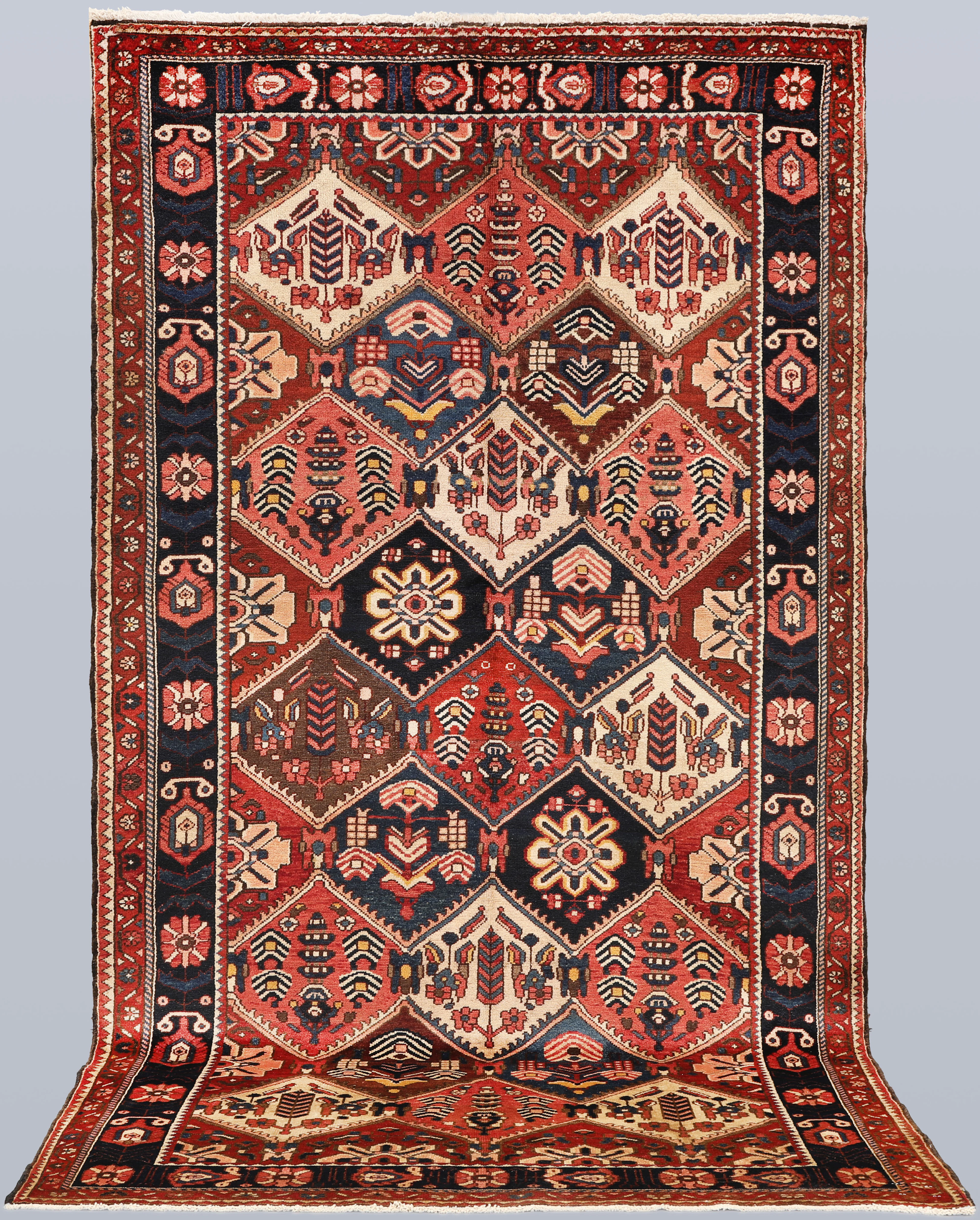MATTA. Semiantik Baktiari, 296 x 159 cm.