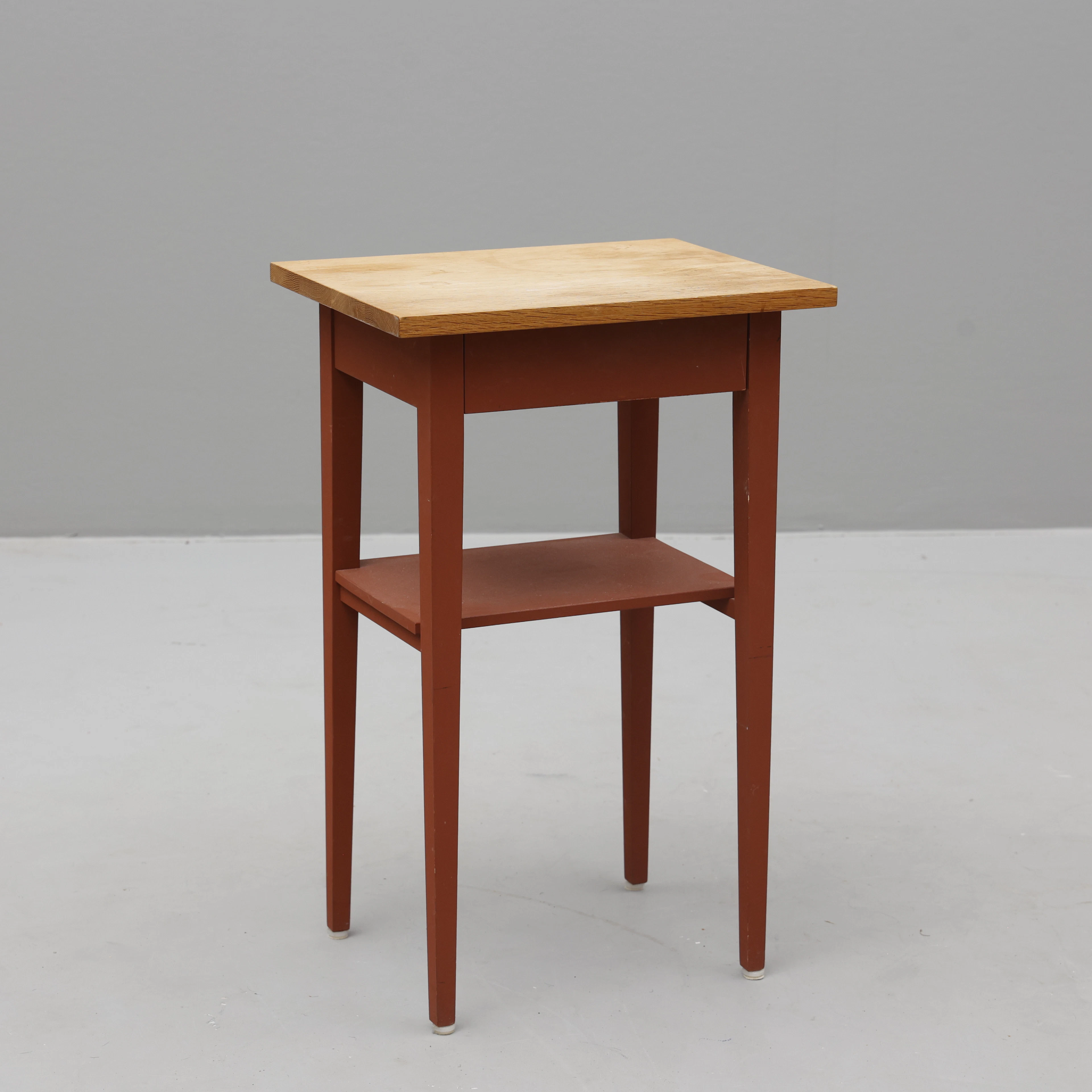 ATTDUKSBORD, Erik Richter, Norrgavel. 2000-tal.