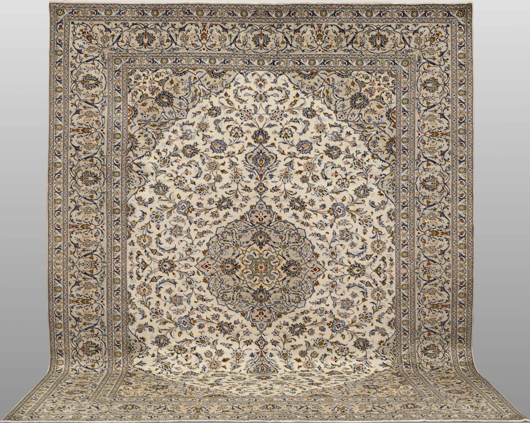 MATTA. Ljus Keshan fine, 393 x 295 cm.