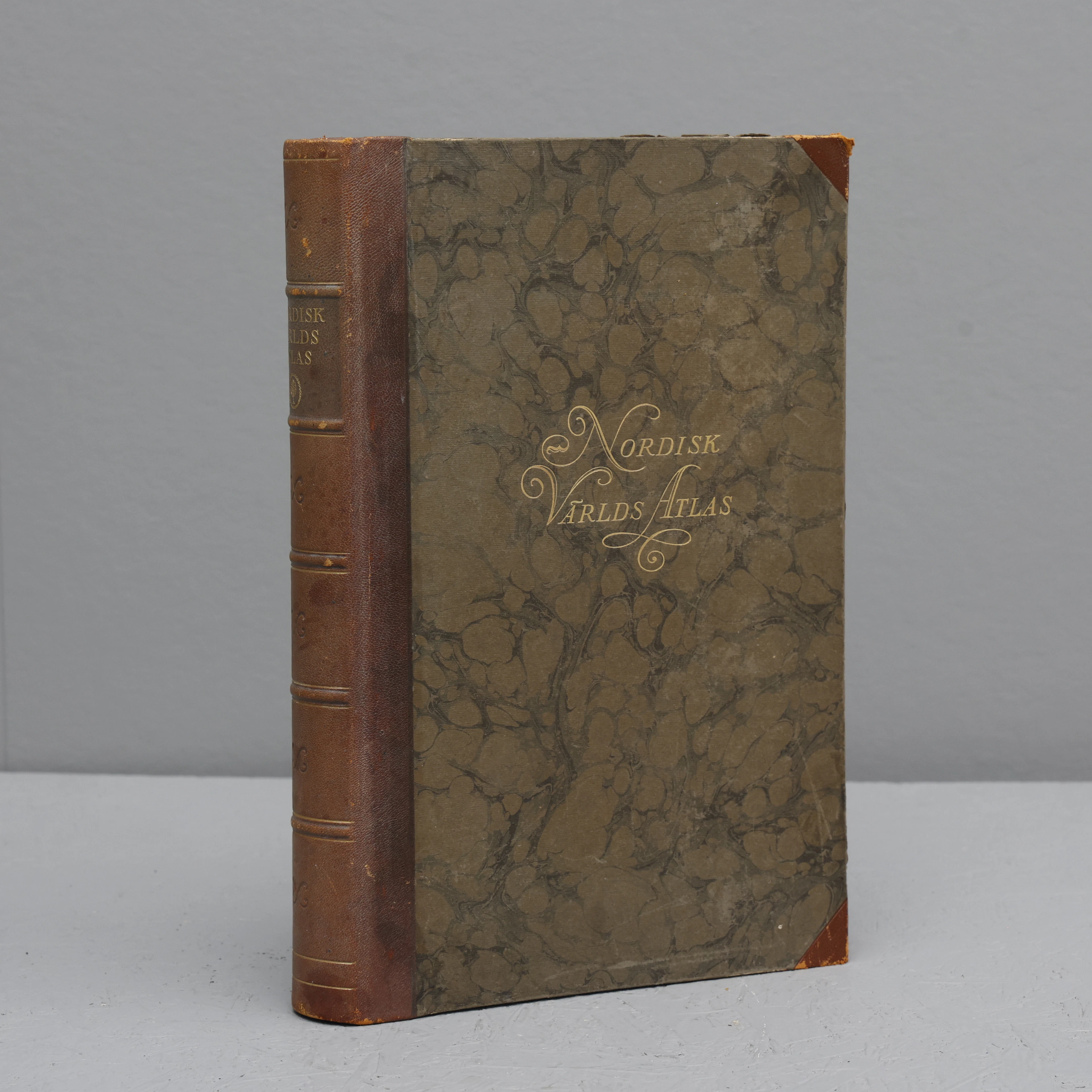 S. ZETTERSTRAND & KARL D.P. ROSÉN. "Nordisk Världsatlas", Nordisk