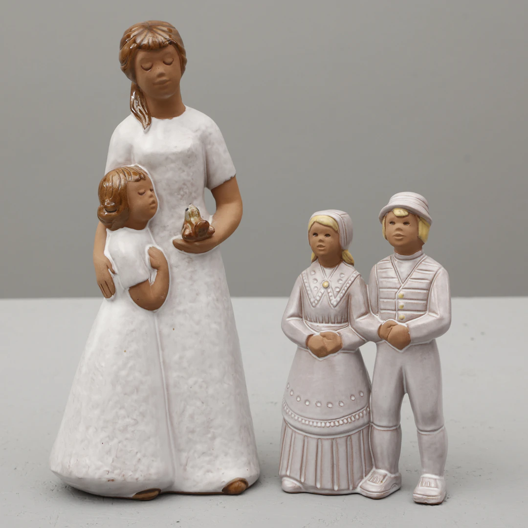 EDIT RISBERG. FIGURINER, 2 stycken, keramik, JIE.