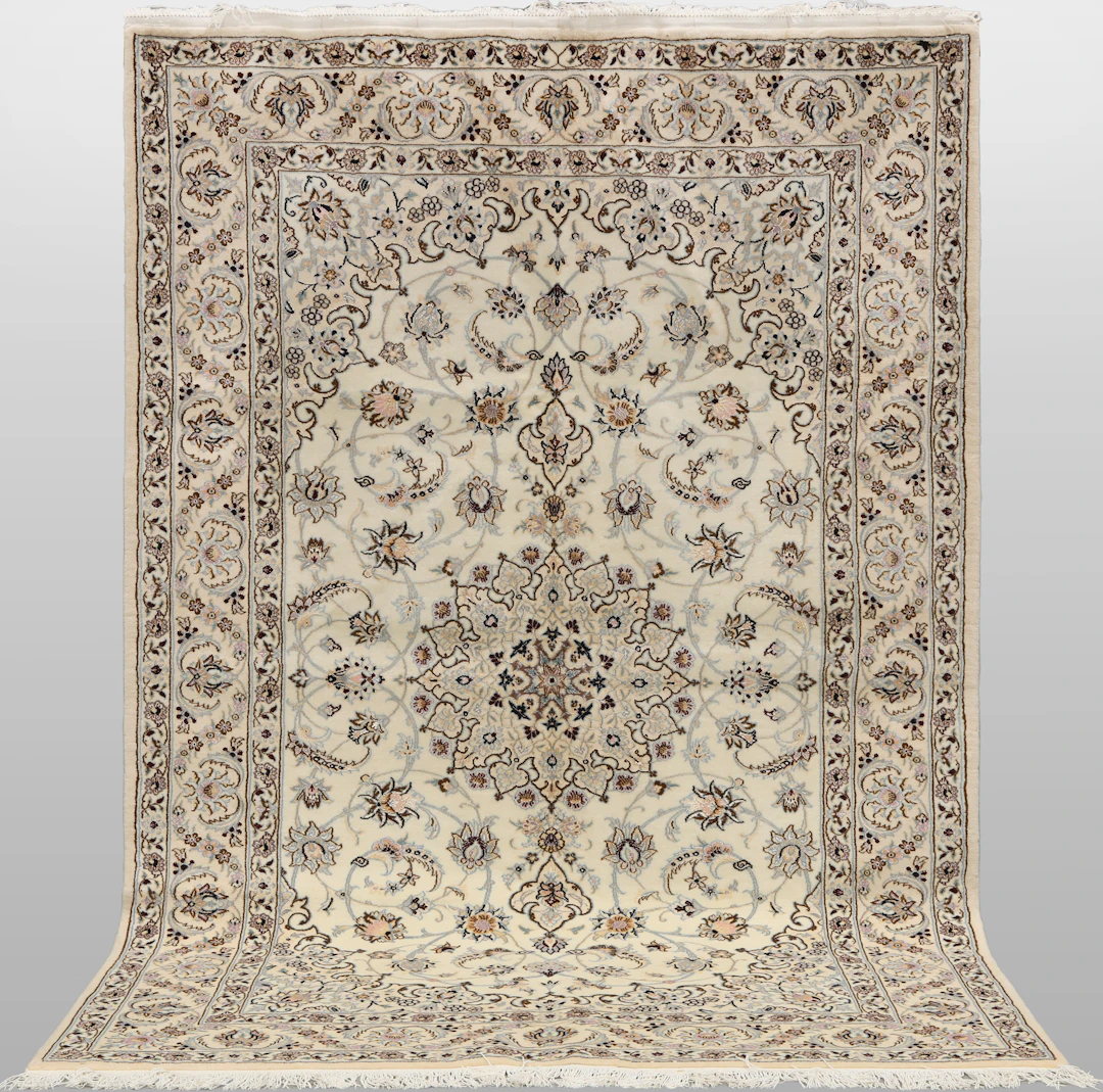 MATTA. Nain part silk s.k 9LAA ca 500.000 knutar / kvm, 260 x 162 cm.