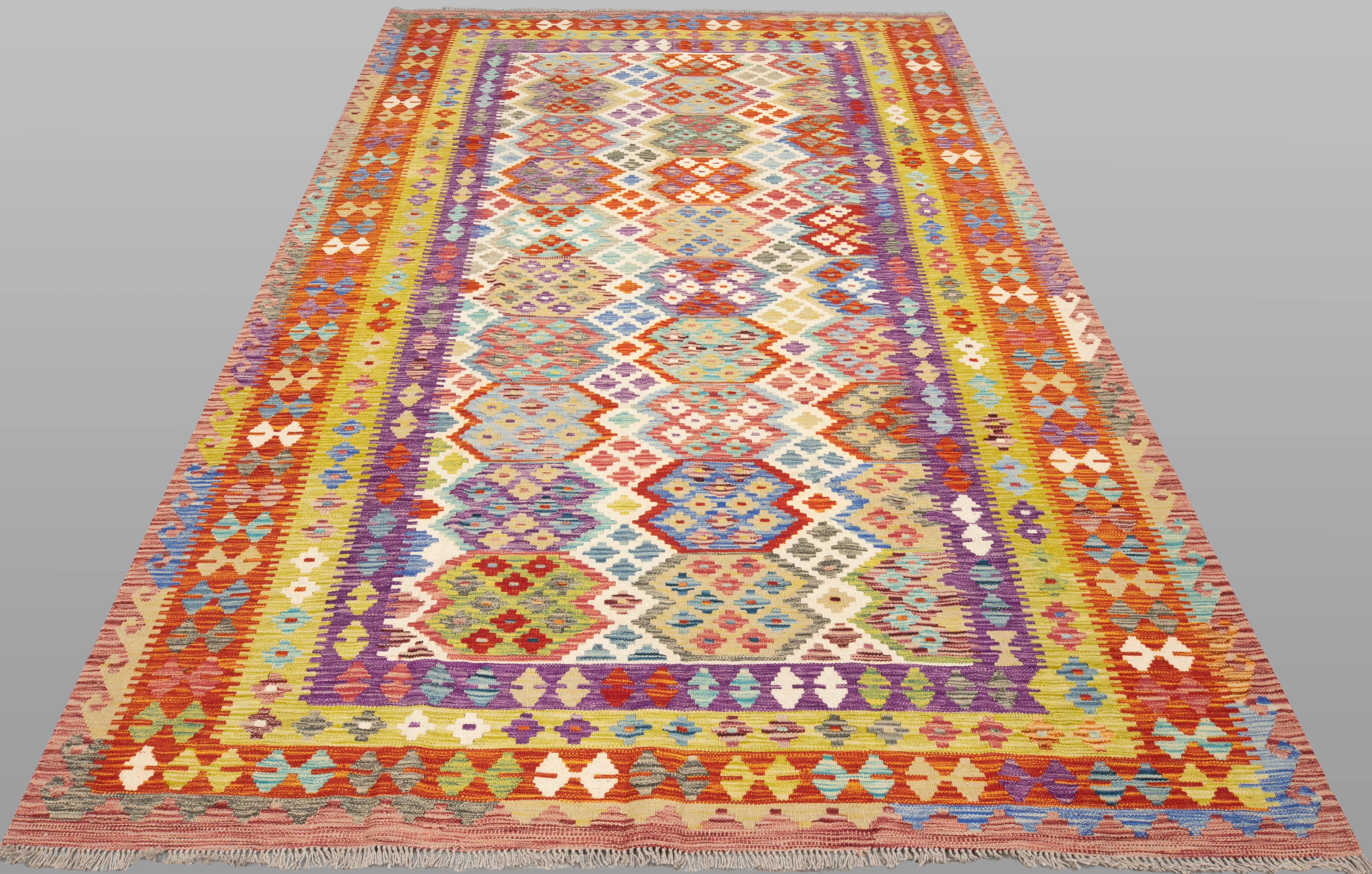 MATTA. Kelim klassisk design, 293 x 205 cm.